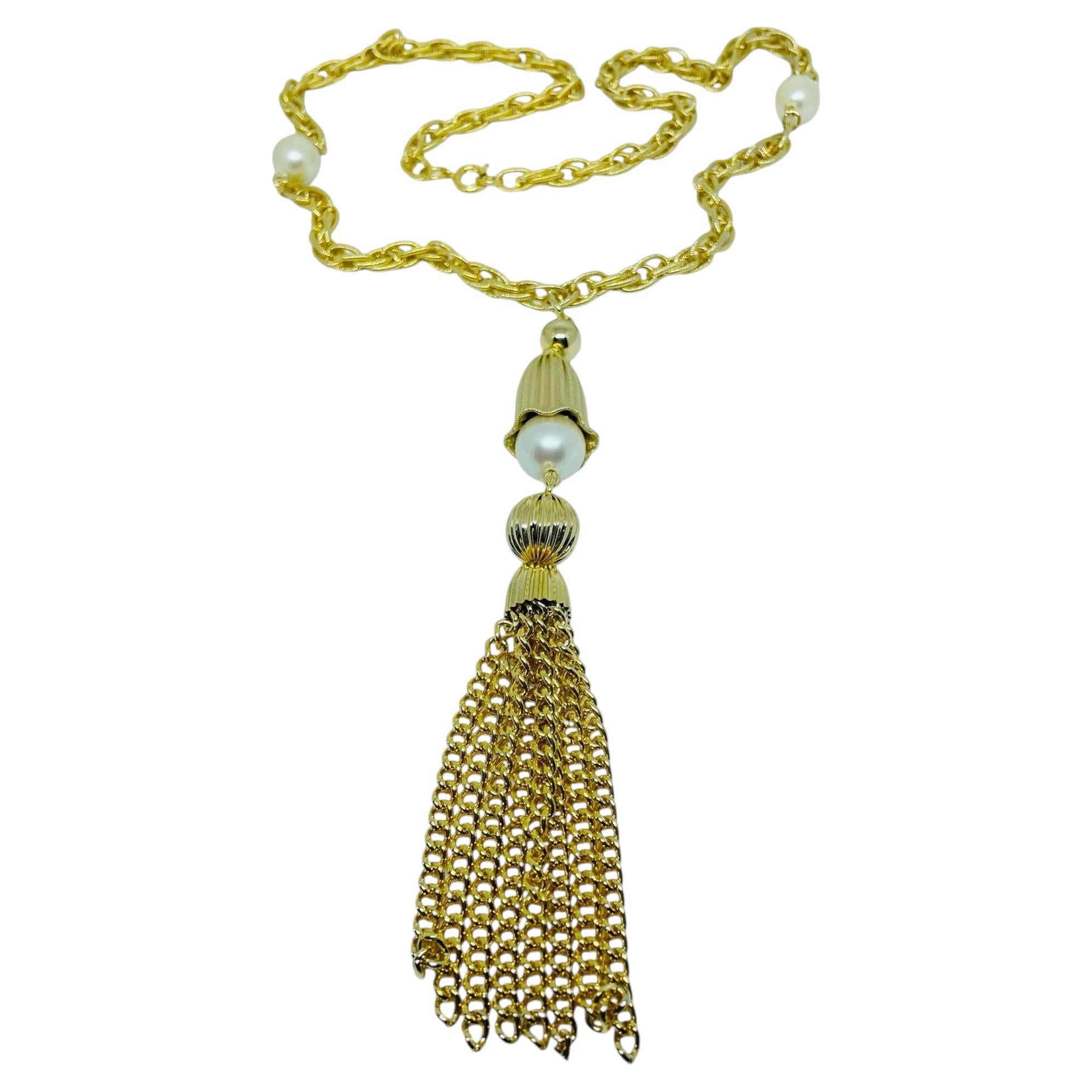 Vintage-Halskette aus Designer-Kette mit goldfarbenen Quasten und Kunstperlen