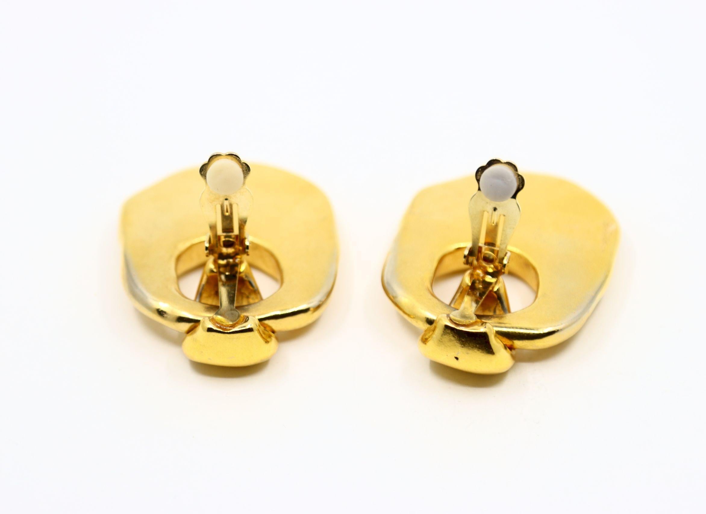 Vintage Gold Tone Textur große Ohrringe im Angebot 6