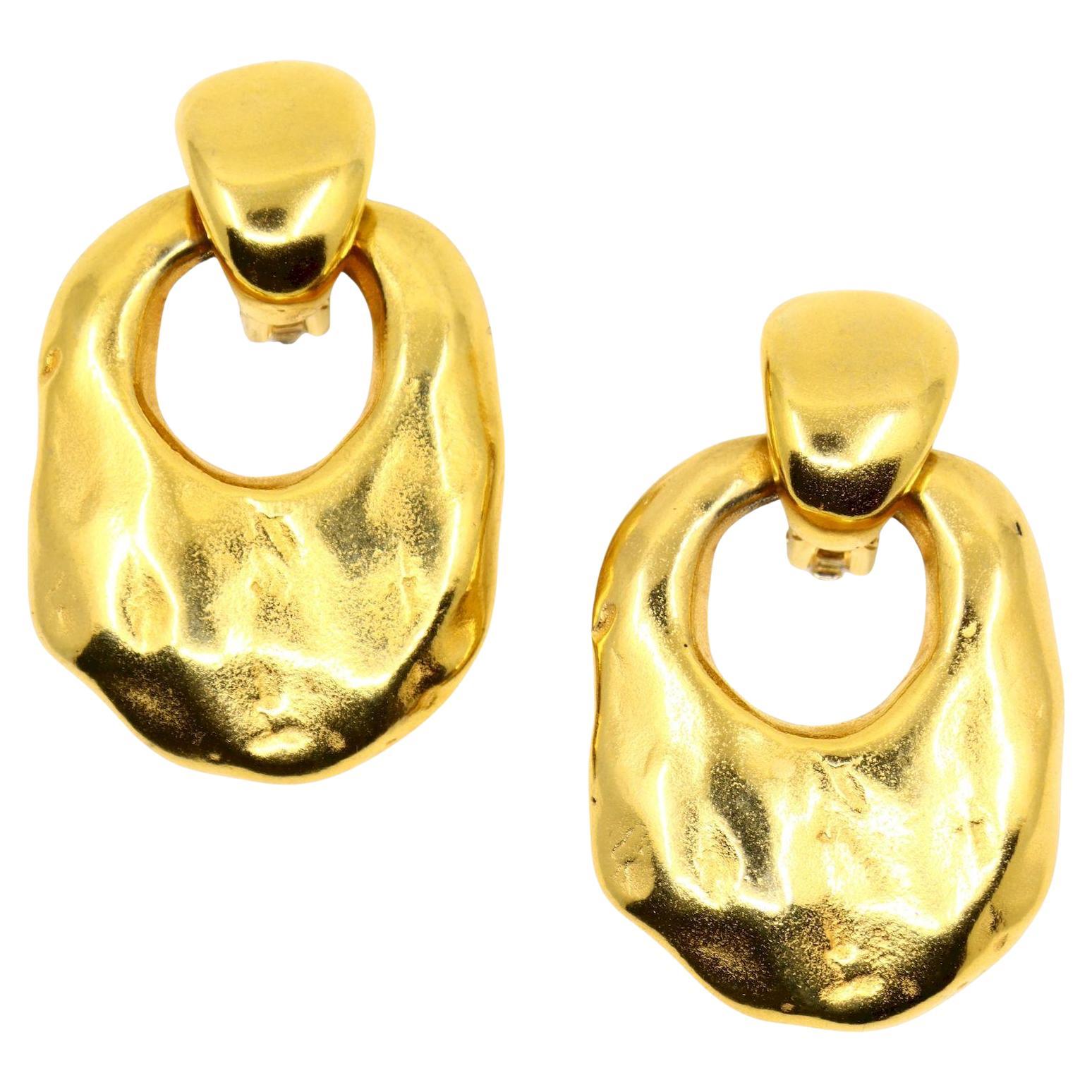 Orecchini grandi vintage con texture in tonalità oro