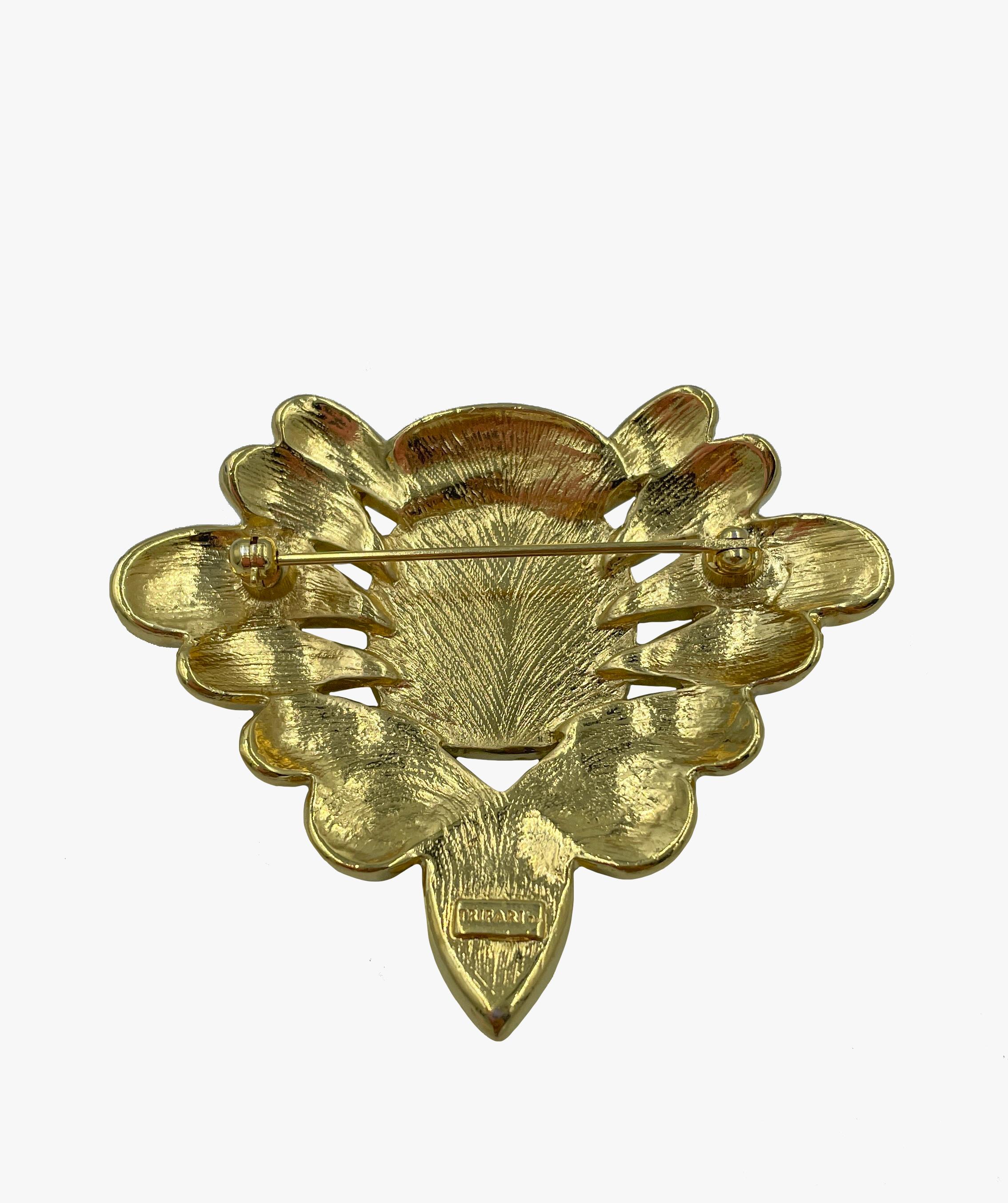 Art Deco Vintage gold tone Trifari brooch, 1980s For Sale