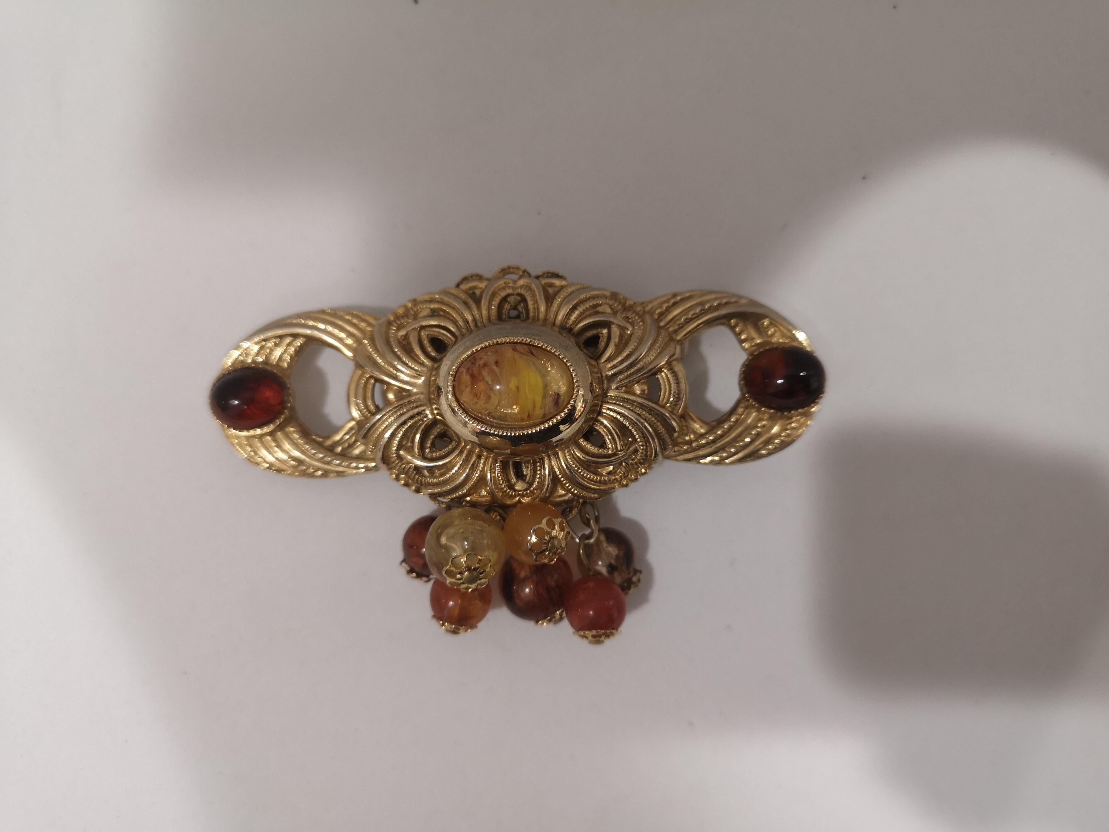 Vintage gold tone with amber stones brooch In Good Condition For Sale In Capri, IT