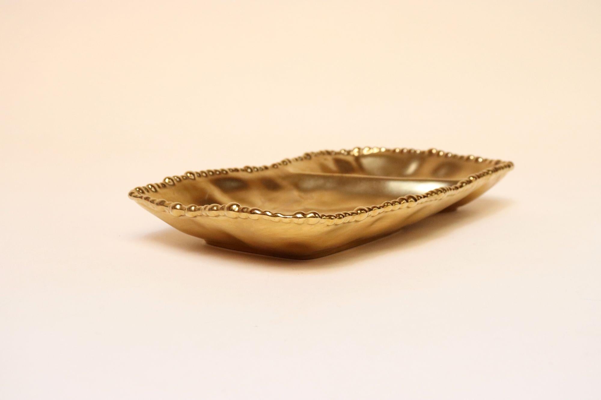Vintage Gold Toned Porzellan geteilt Servierplatte (Ende des 20. Jahrhunderts) im Angebot