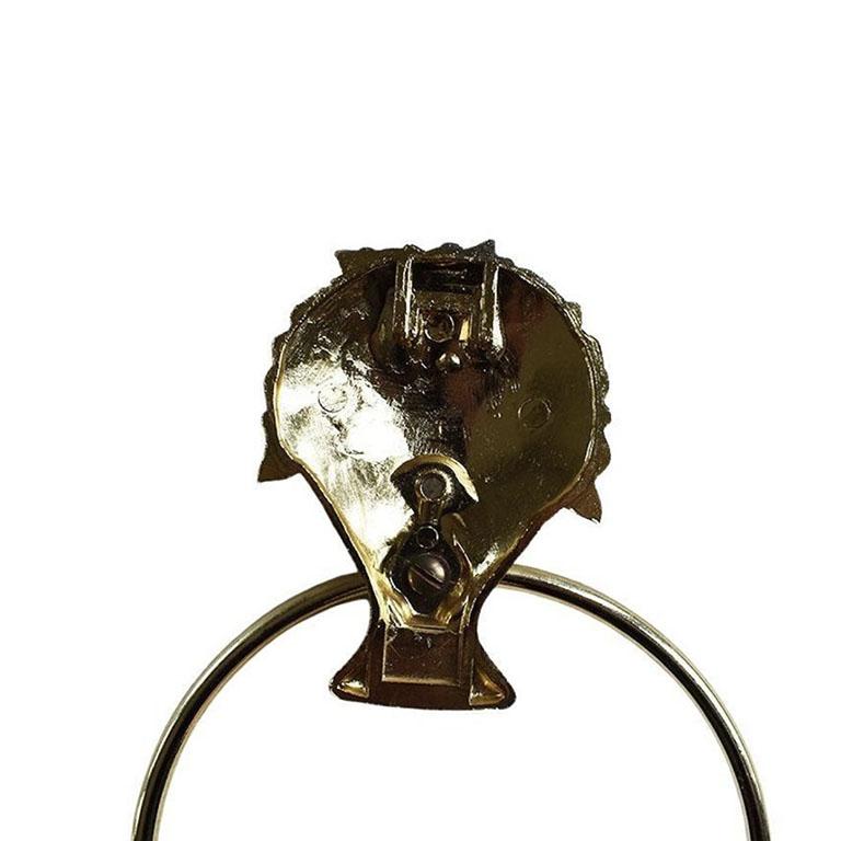 Goldhandtuch-Ringständer mit Blumenkorb-Motiv (20. Jahrhundert) im Angebot