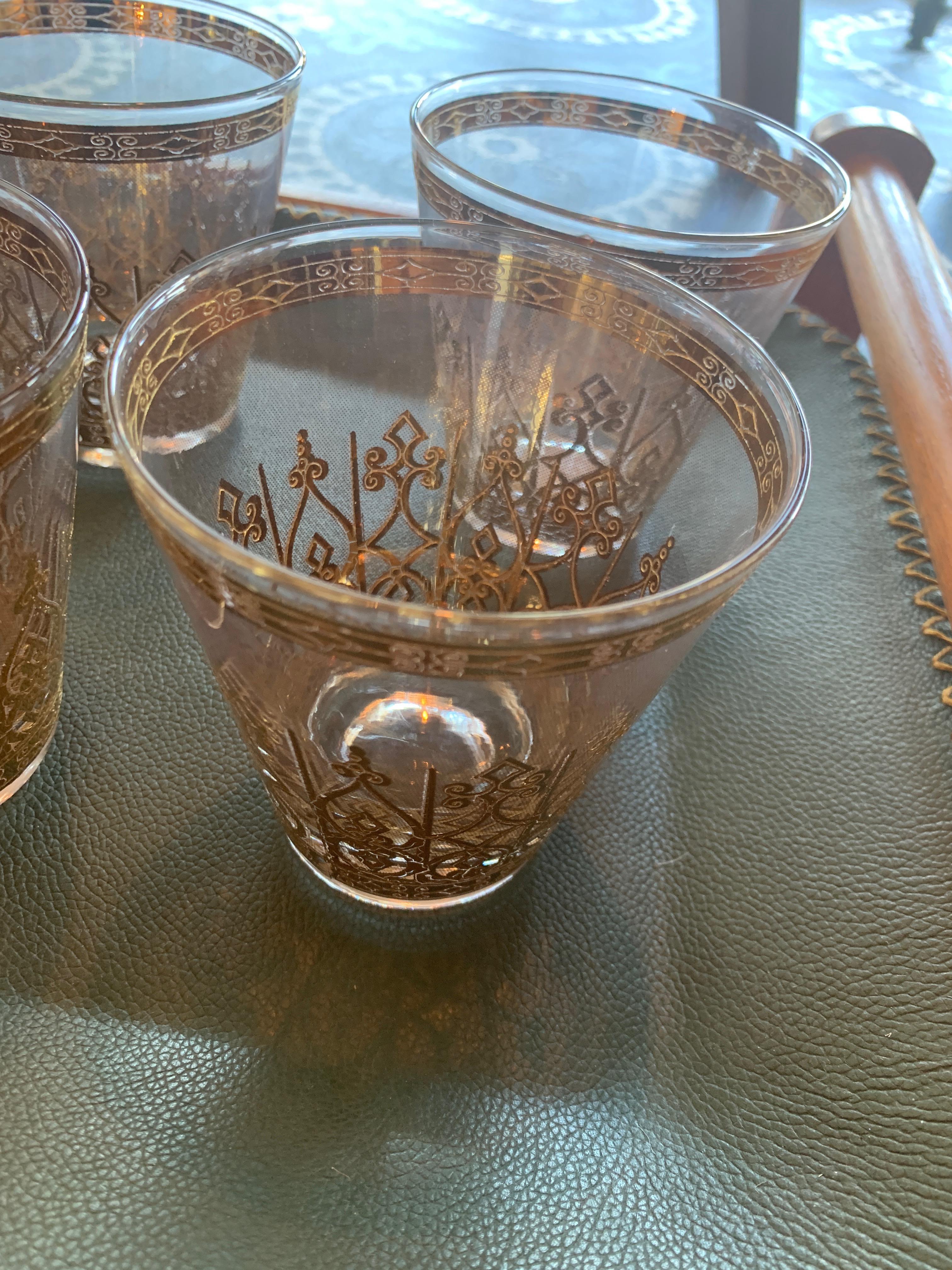 Vintage Gold Trimmed Glasses In Good Condition In Los Angeles, CA