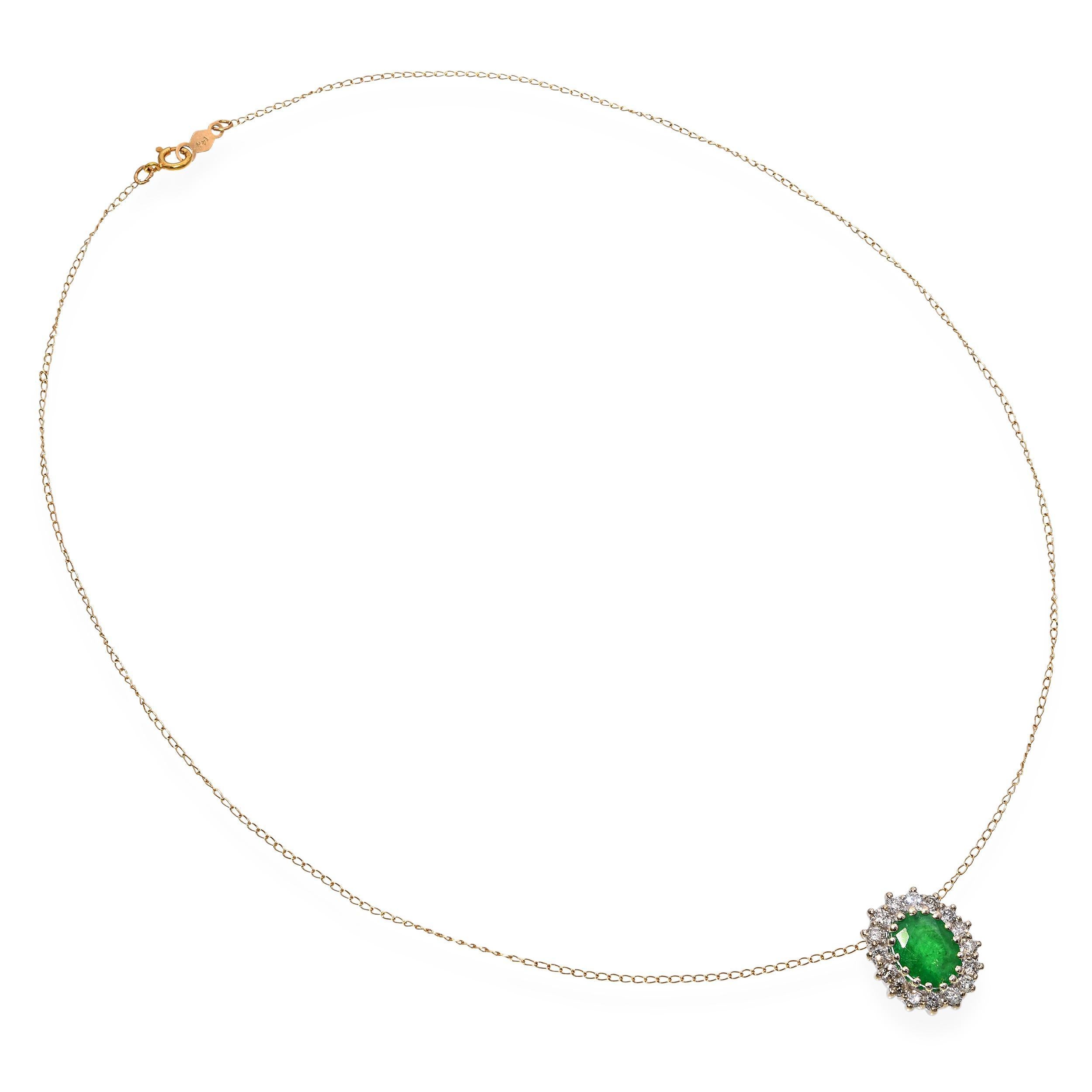 Collana con ciondolo a raggiera in oro vintage a due toni con smeraldo e diamante da 1,5 carati In condizioni buone in vendita a New York, NY