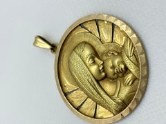 Vintage Gold Virgin Mary and Child Medal Pendant – Finely Engraved Religious