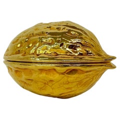Casse-noix vintage en forme de noix dorée, 1970's