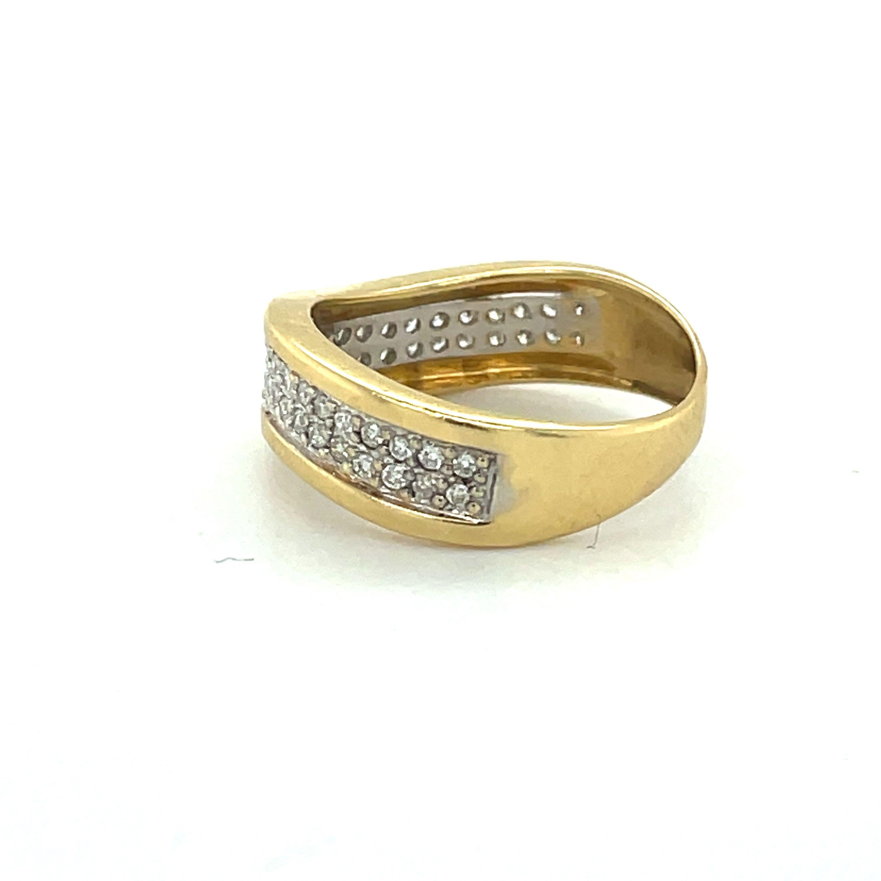 Vintage Gold Wave Band, 0.25CT Diamond, 18k Yellow Gold ring, weddding band ring For Sale 1