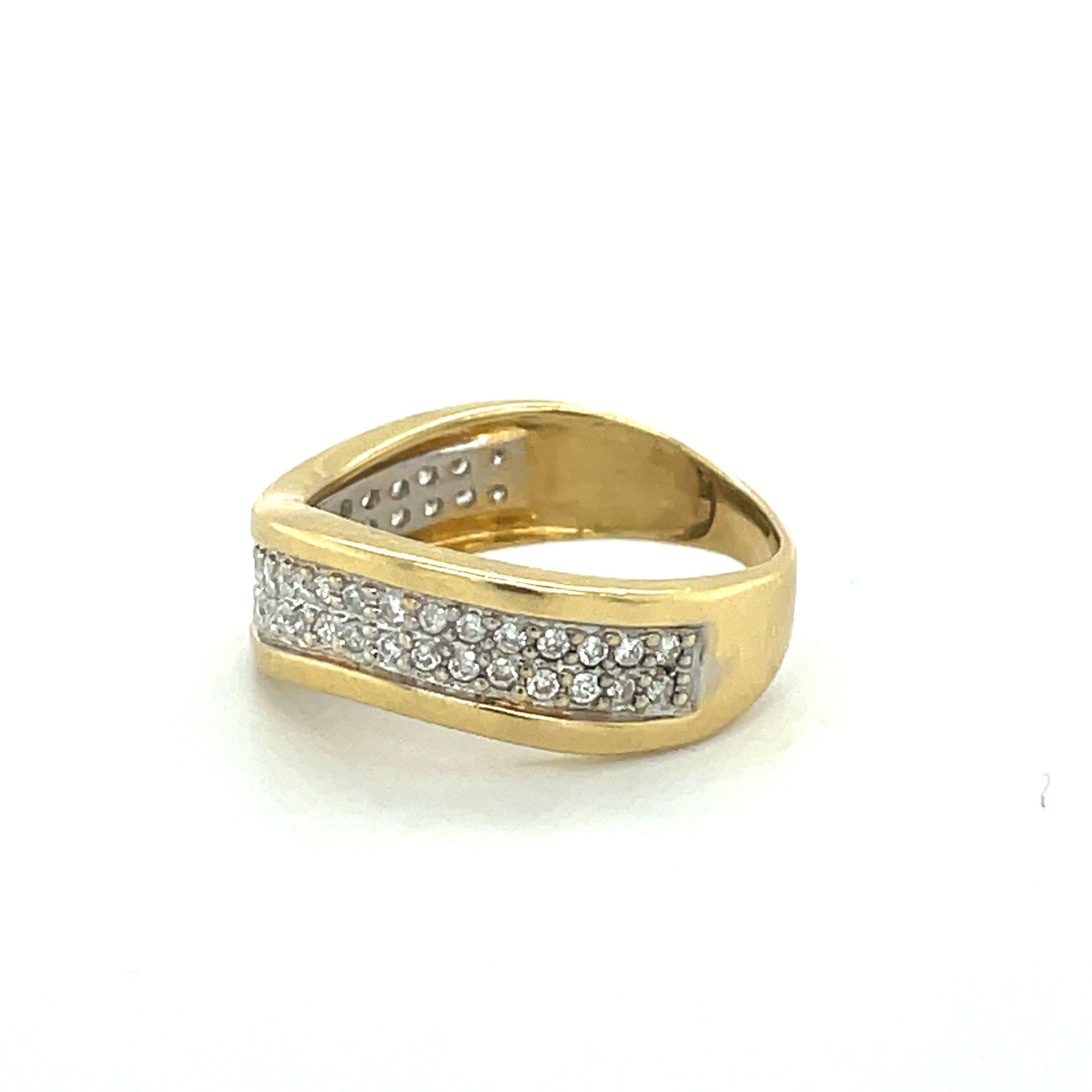 Vintage Gold Wave Band, 0.25CT Diamond, 18k Yellow Gold ring, weddding band ring For Sale 2