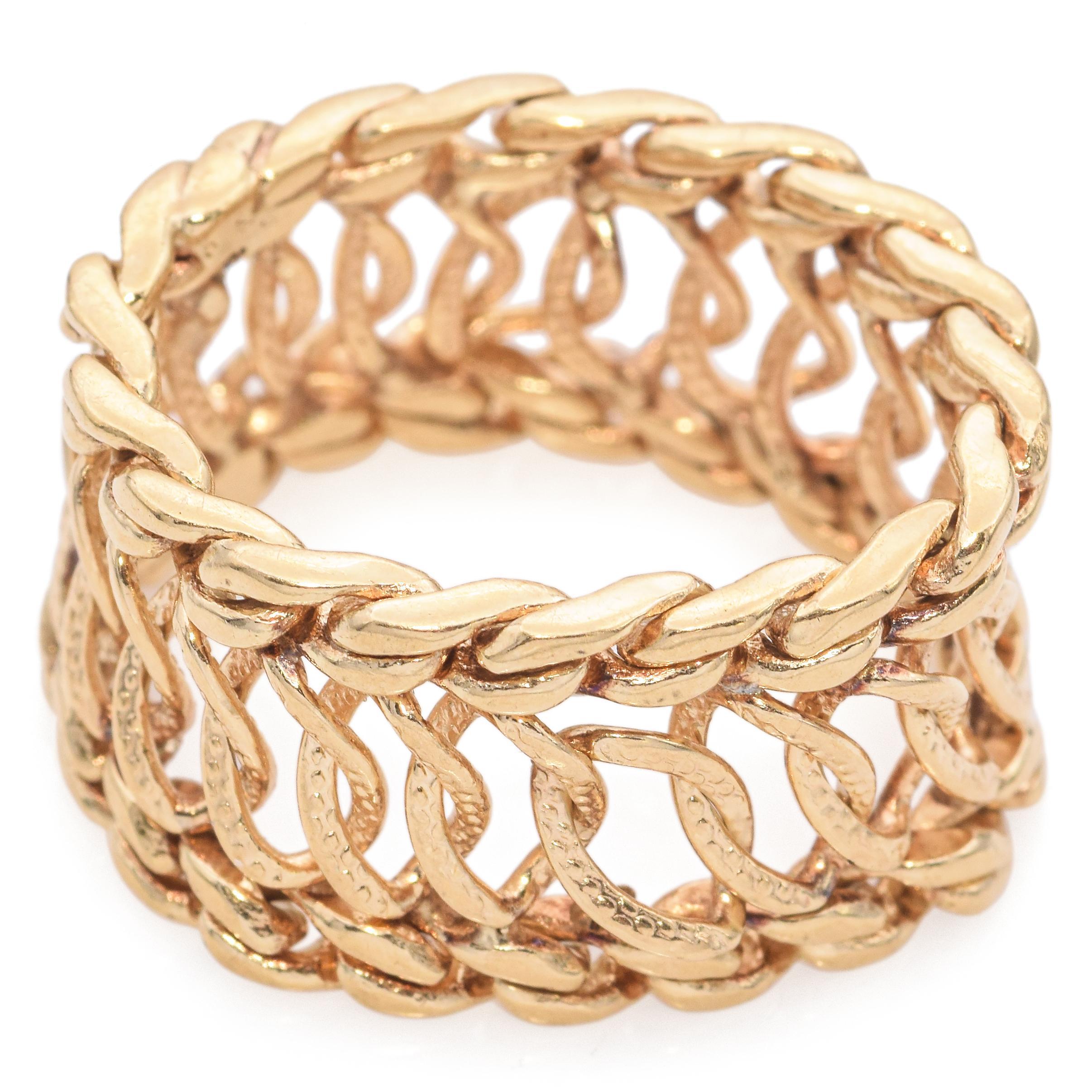 Vintage Gold Yellow Woven Link Flexible Ring In Good Condition For Sale In New York, NY
