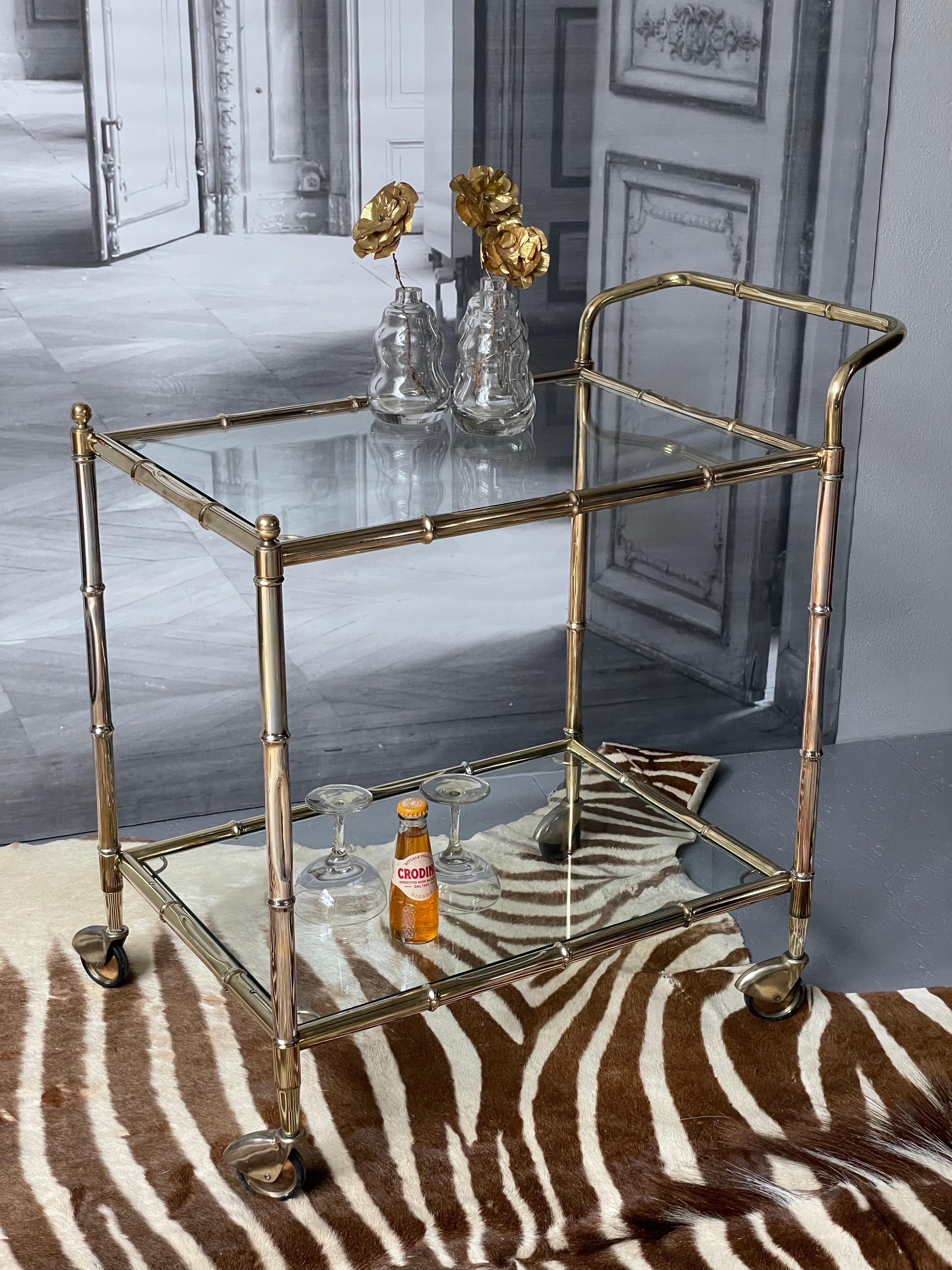 Carrito de bar dorado vintage en venta 2