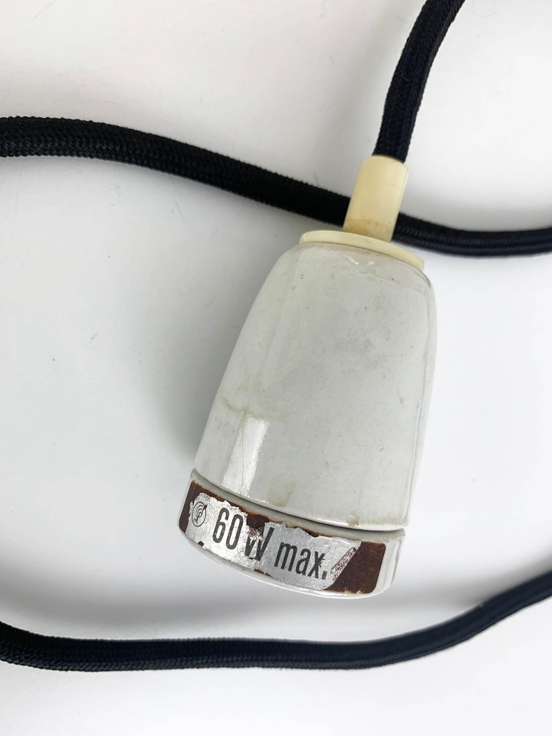 Lámpara colgante vintage Golden Bell de Alvar Aalto para Louis Poulsen, Dinamarca, 1960 en venta 5