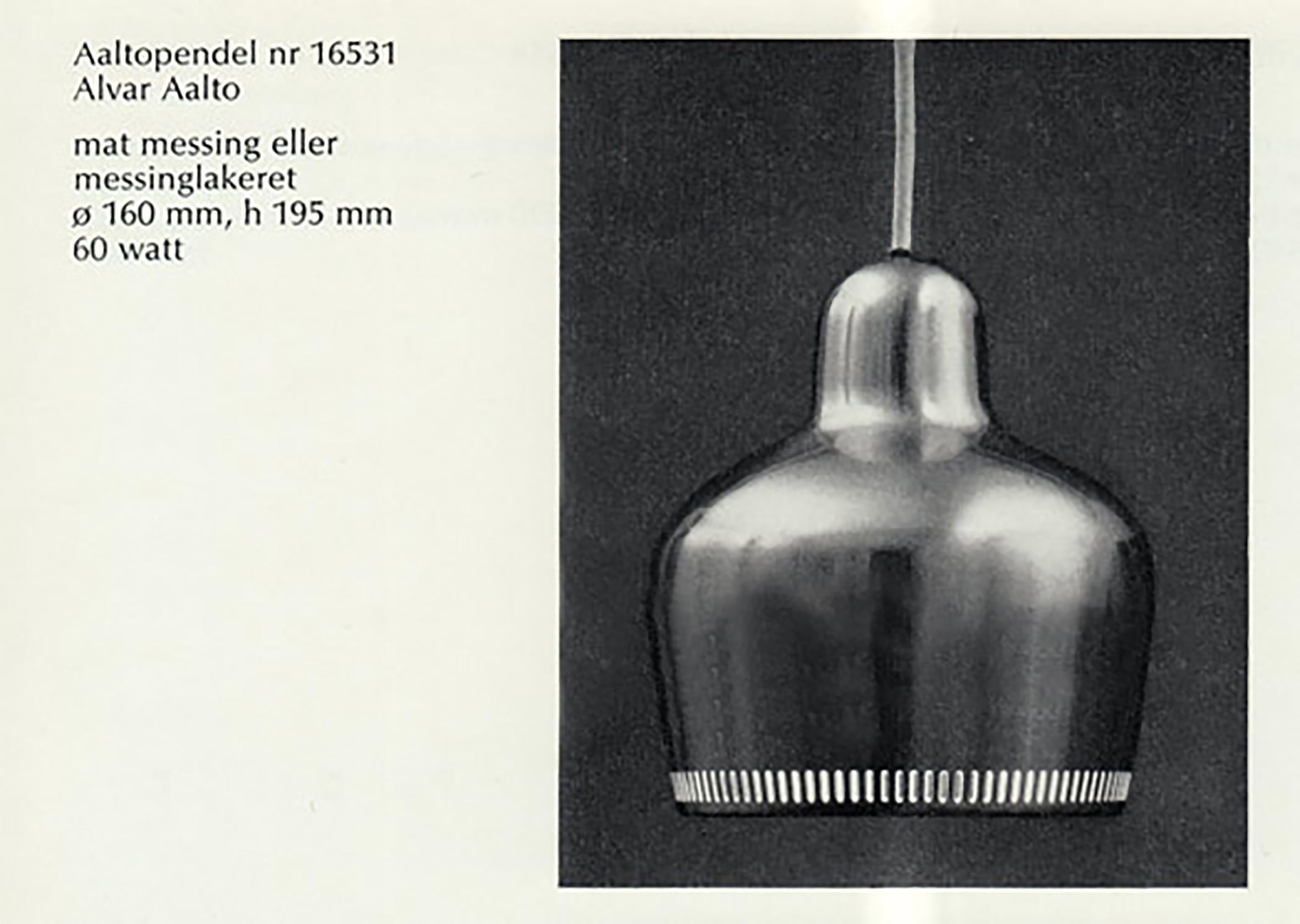 Lámpara colgante vintage Golden Bell de Alvar Aalto para Louis Poulsen, Dinamarca, 1960 en venta 10