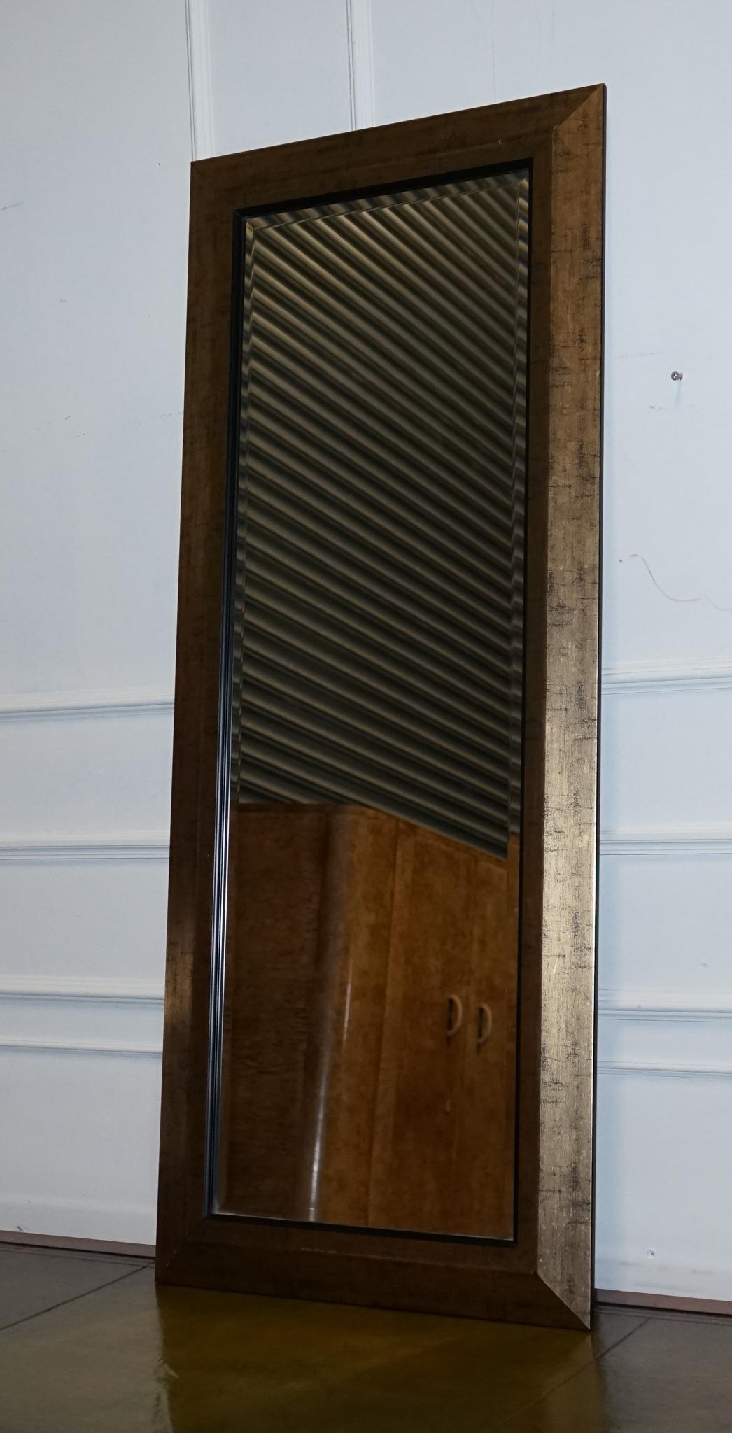 VINTAGE GOLDENER BEVELLED WANDSPIEGEL HORIZONTAL ODER VERTIKAL AUFGEHÄNGT (Britisch) im Angebot