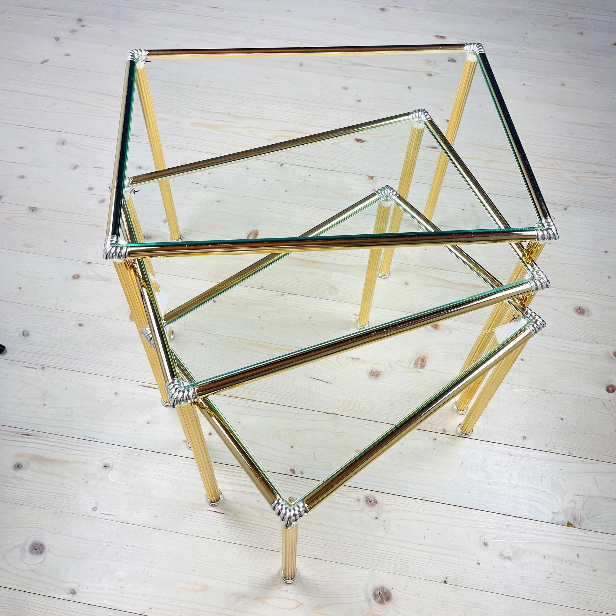 Vintage golden coffee table Italy 1970s Set of 3 In Good Condition For Sale In Miklavž Pri Taboru, SI