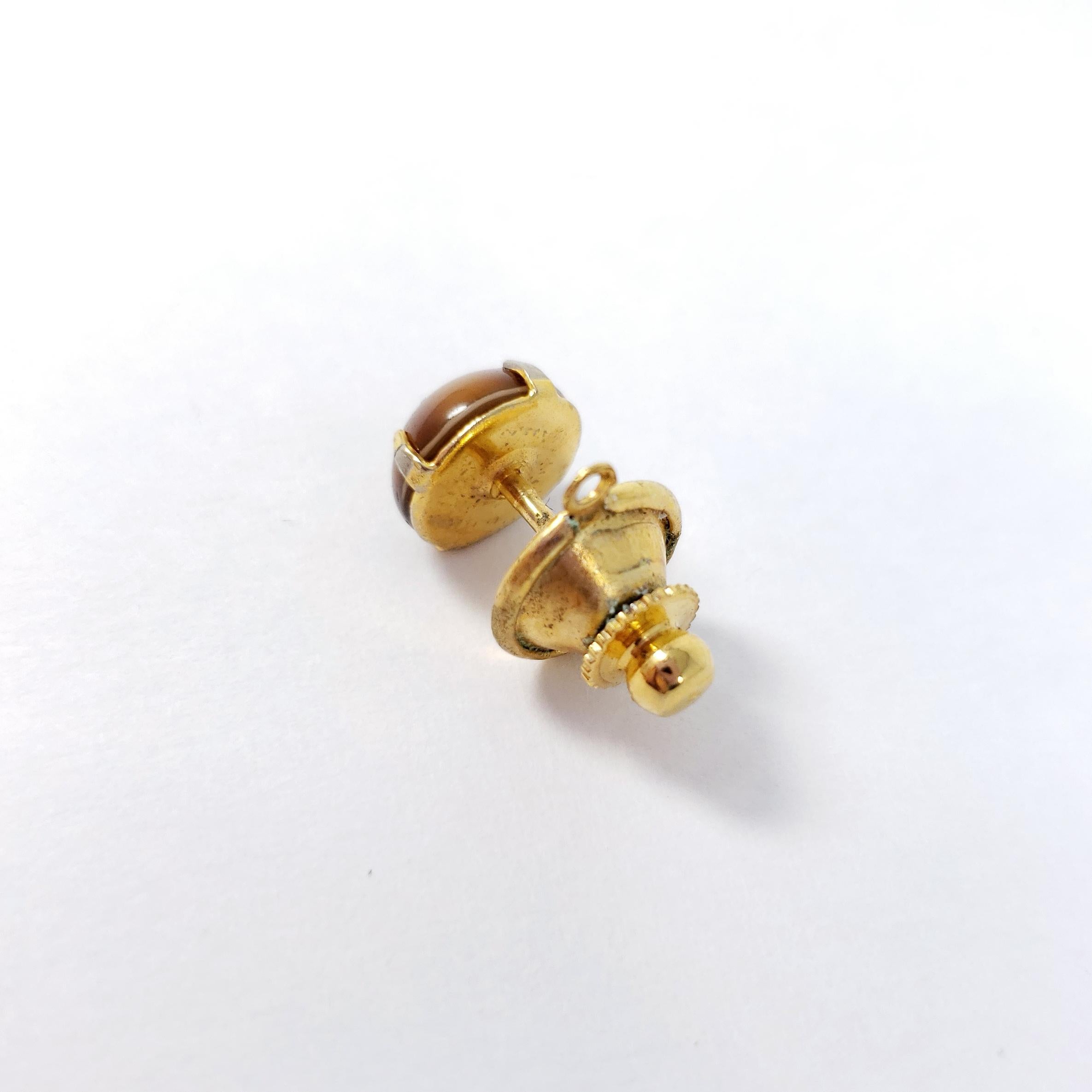 Vintage Golden Cufflinks and Stud, Amber Crystals and Mesh Findings In Excellent Condition For Sale In Milford, DE