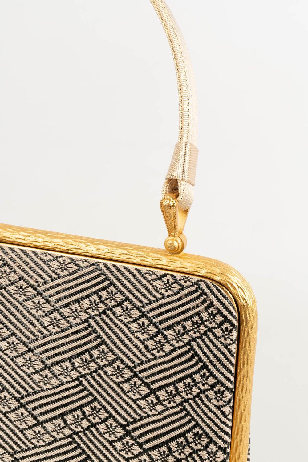 Goldene Tasche aus Metall, 1960er Jahre Damen im Angebot