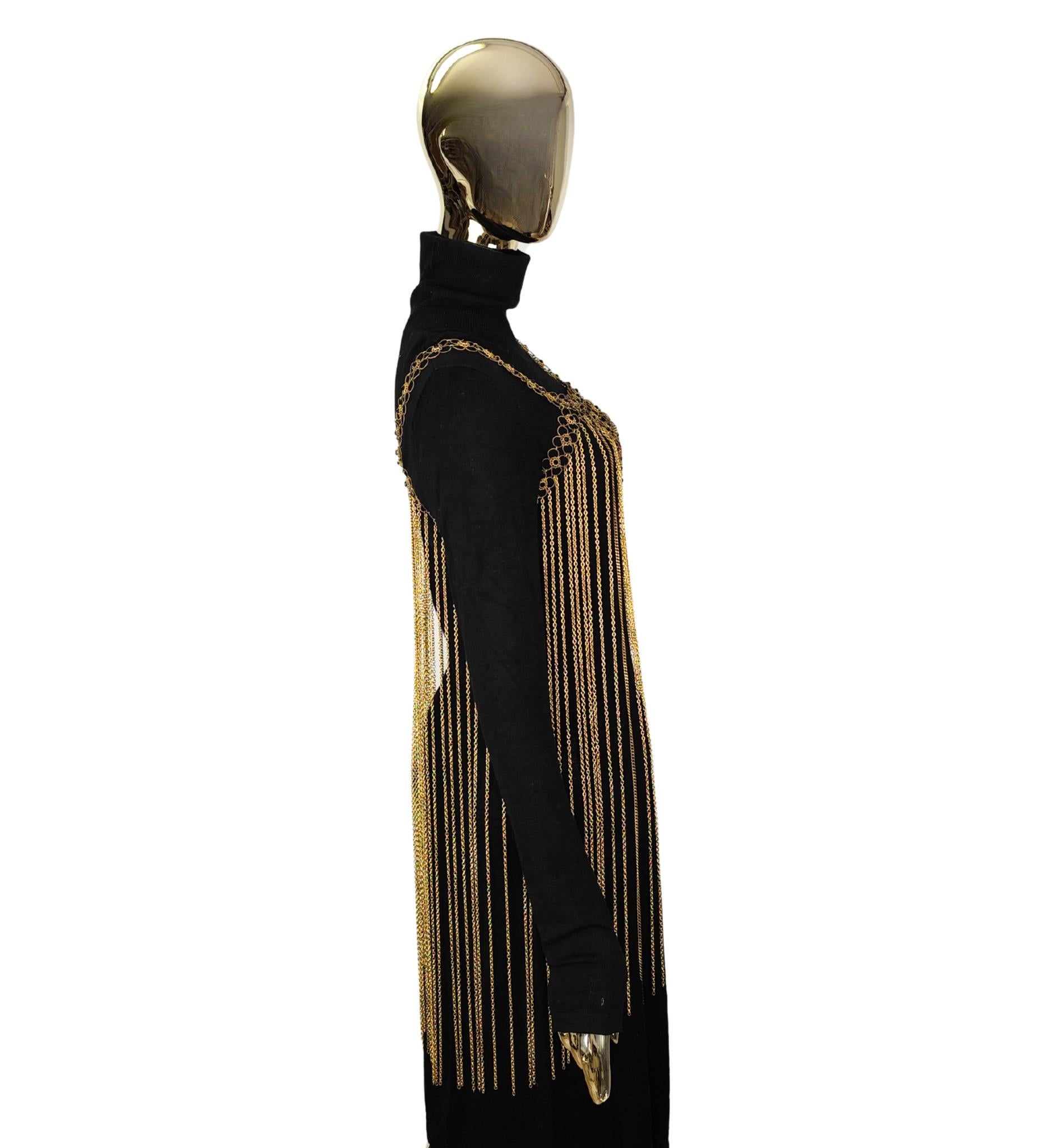 Noir Mini robe vintage à chaînes en métal doré et fleurs noires en vente