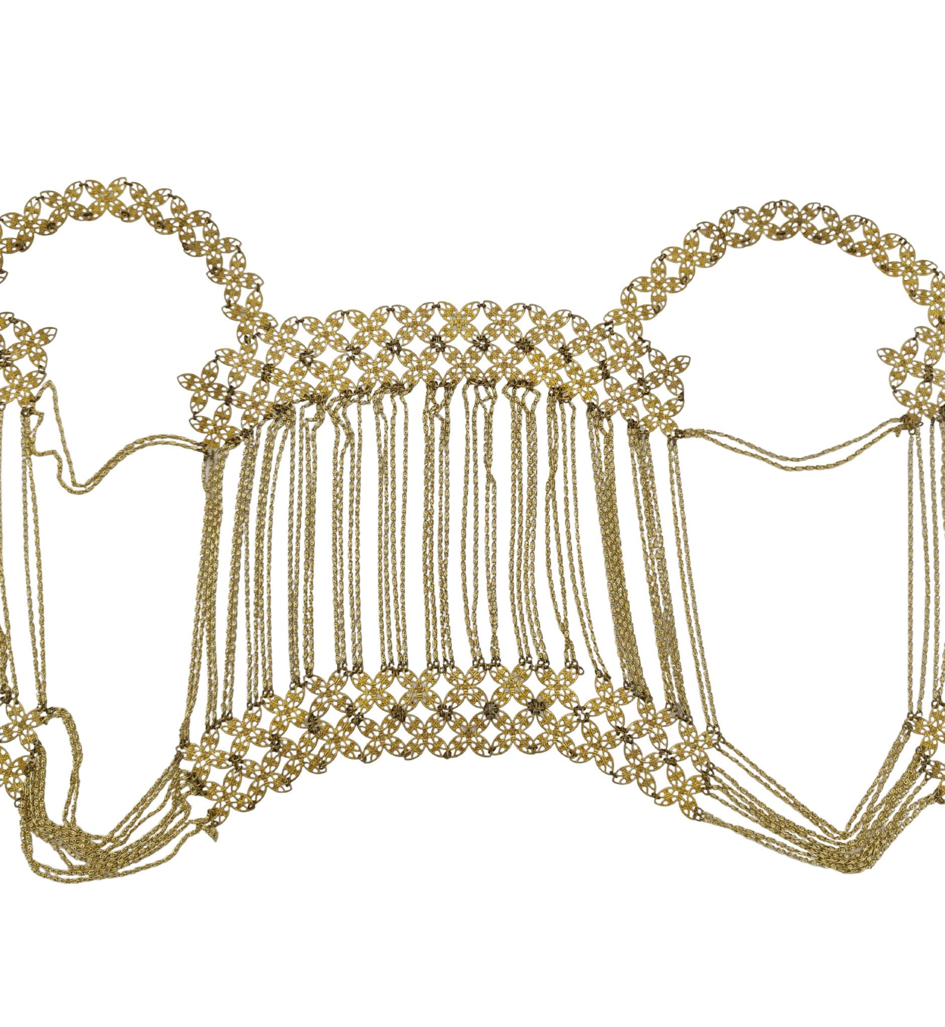 Crop top con catena in metallo dorato vintage in vendita 1