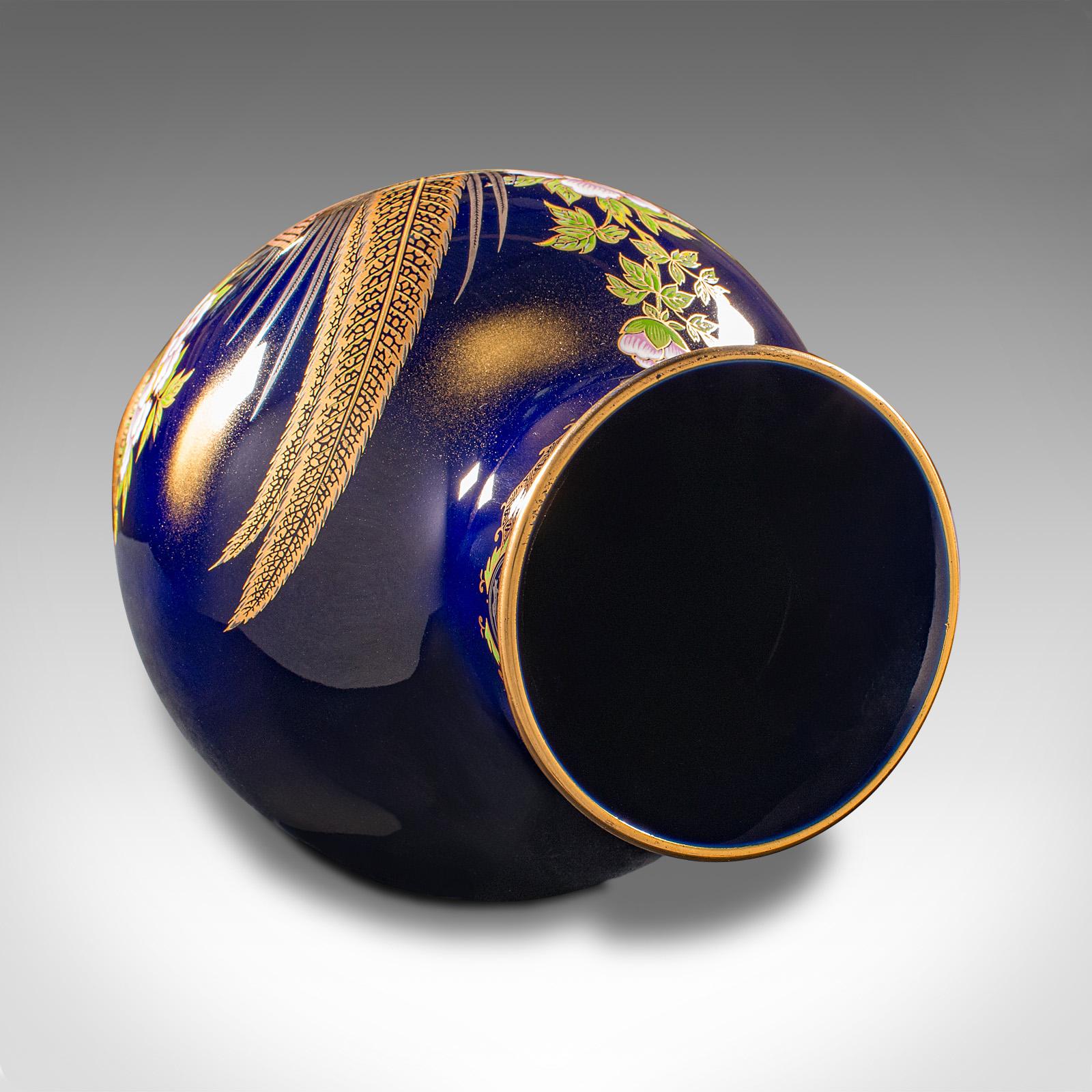 Vintage Golden Pheasant Vase, Chinese, Lacquer Ceramic Baluster Urn, Flower Pot  For Sale 1