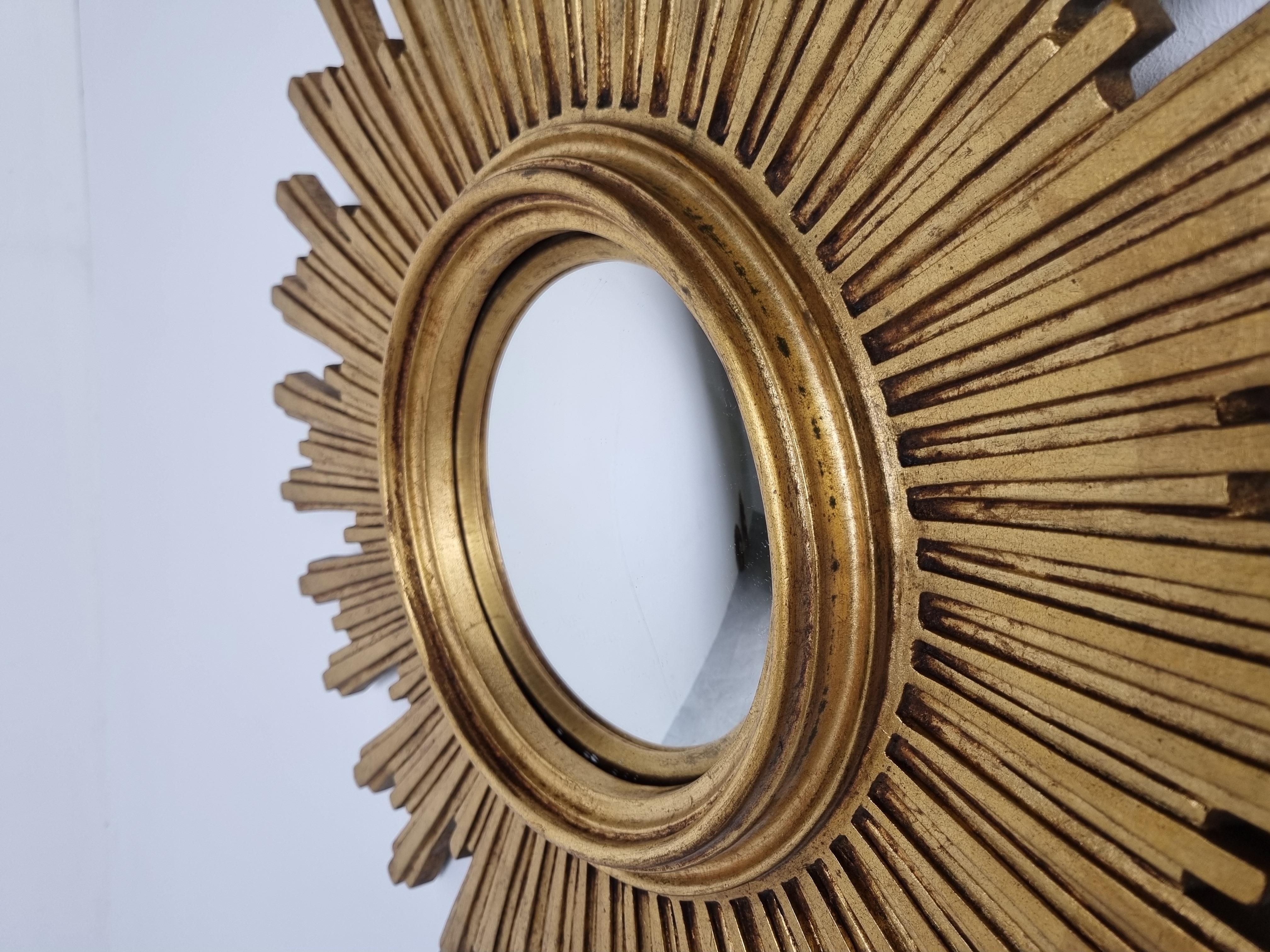 Vintage Golden Sunburst Mirror, 1960s In Good Condition For Sale In Leuven, Vlaams Gewest