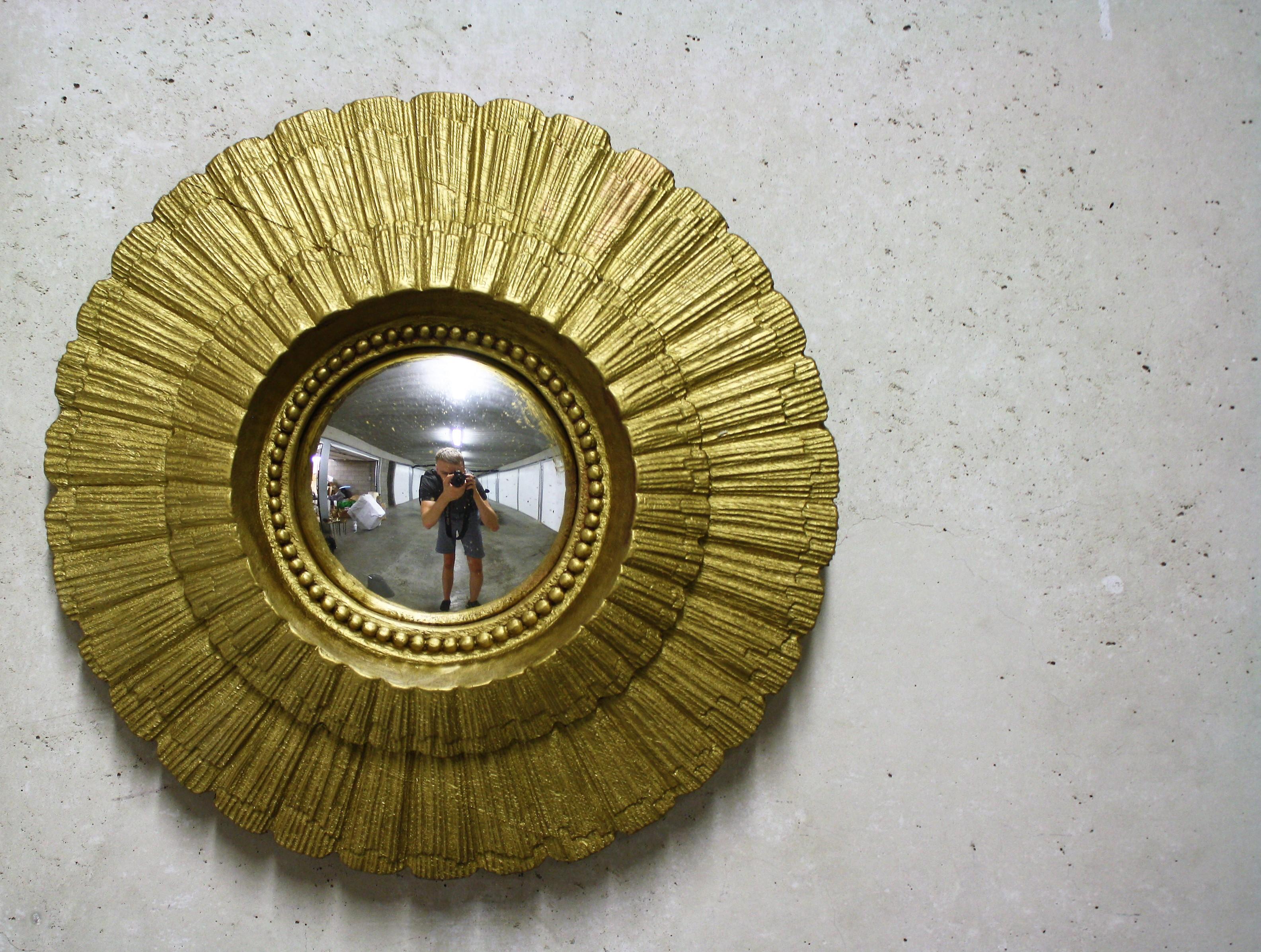 Vintage Golden Sunburst Mirror, 1960s In Good Condition In HEVERLEE, BE