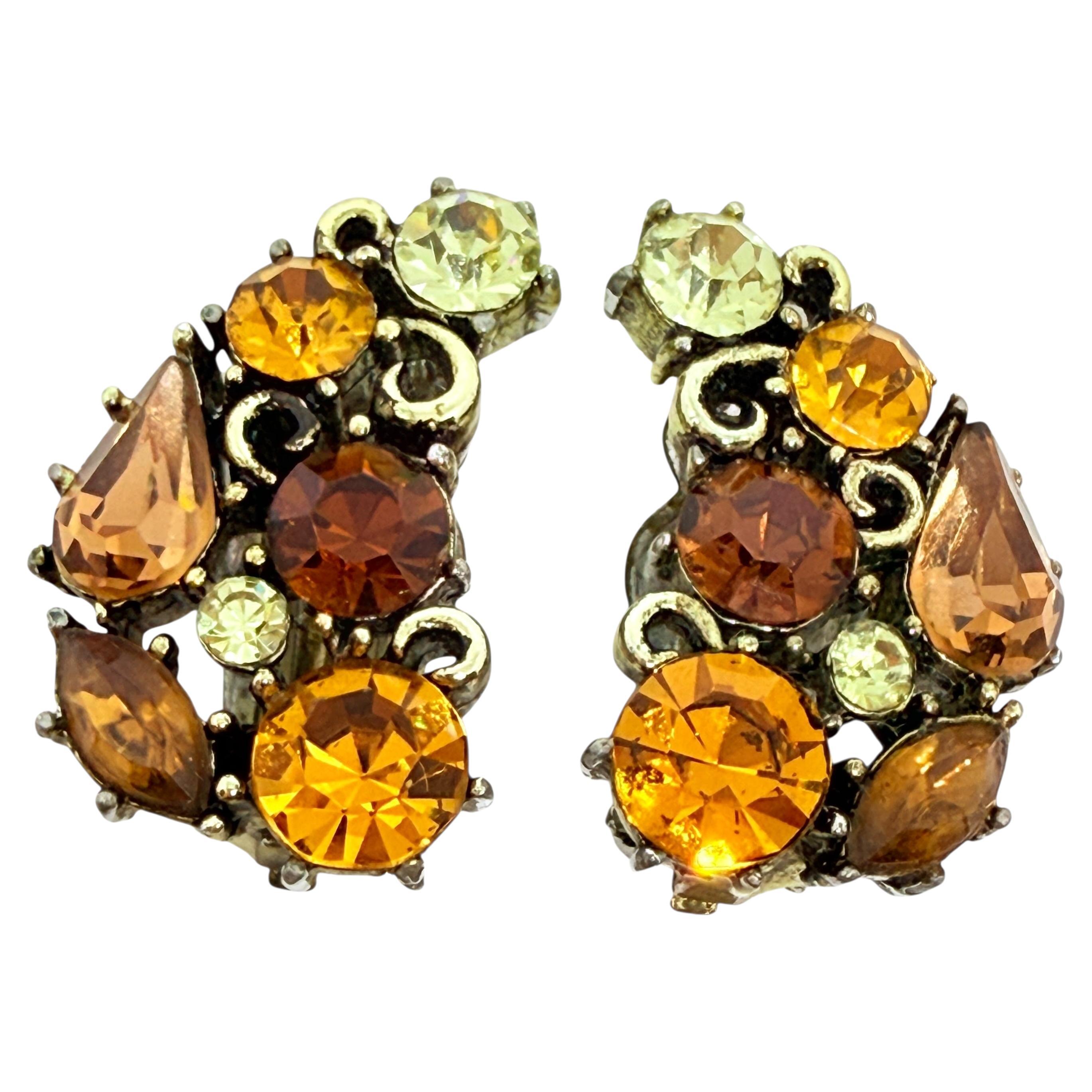 Orecchini a clip vintage di design con pietre di vetro ambra e citrino in tonalità dorata