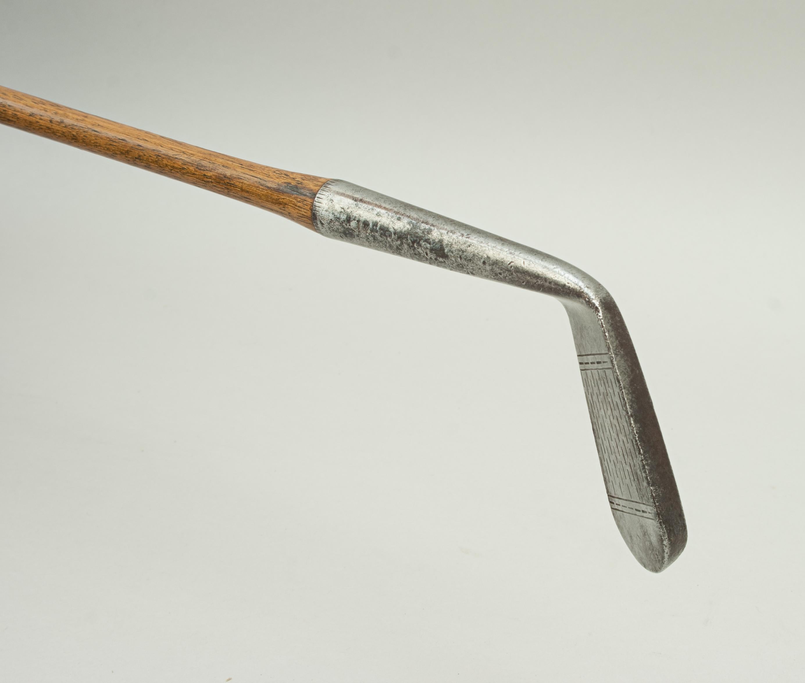 Vintage Golf Club, Deep Face Mashie In Good Condition In Oxfordshire, GB