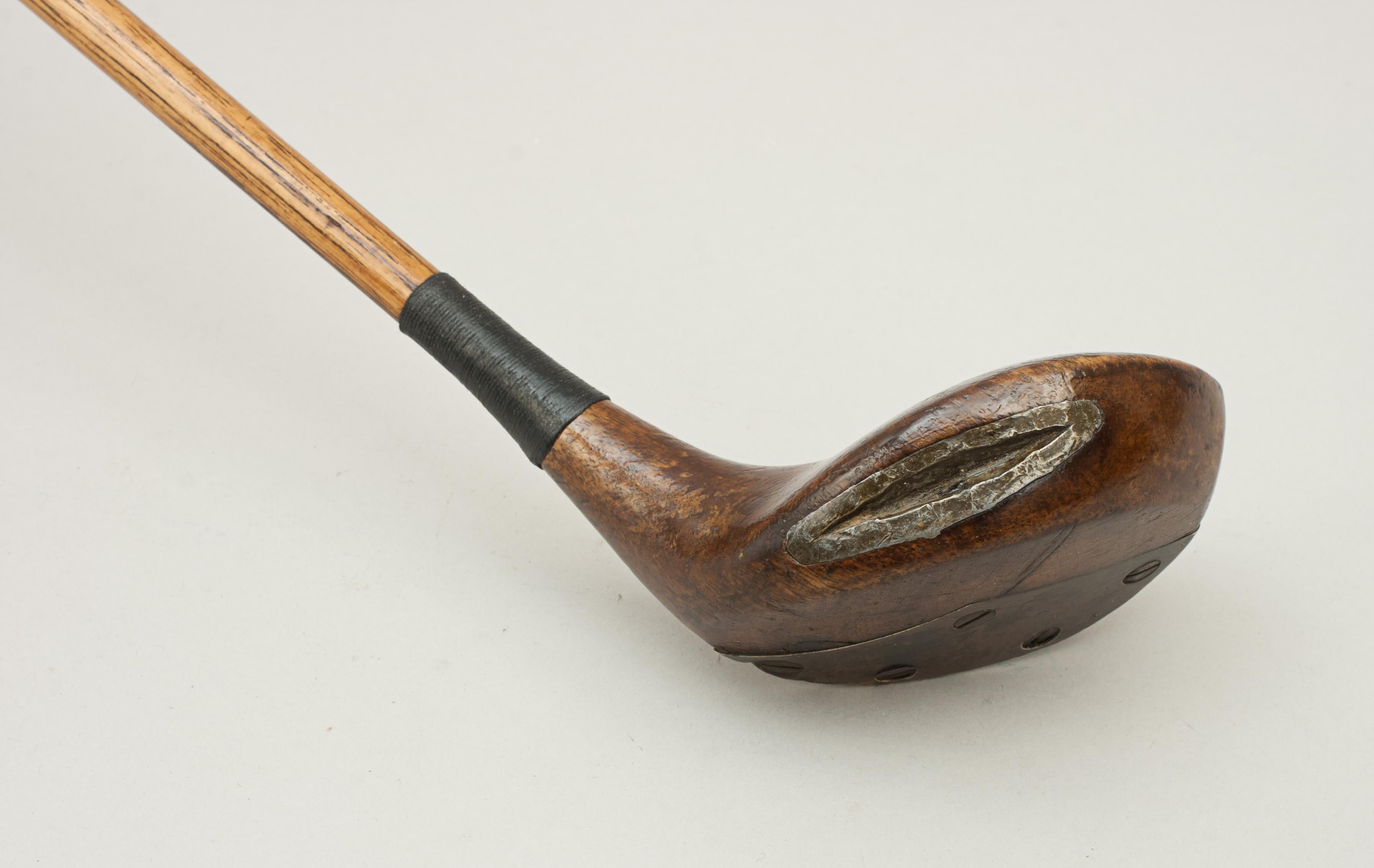 Vintage Golf Club, Hickory and Persimmon Brassie, Spoon In Good Condition In Oxfordshire, GB
