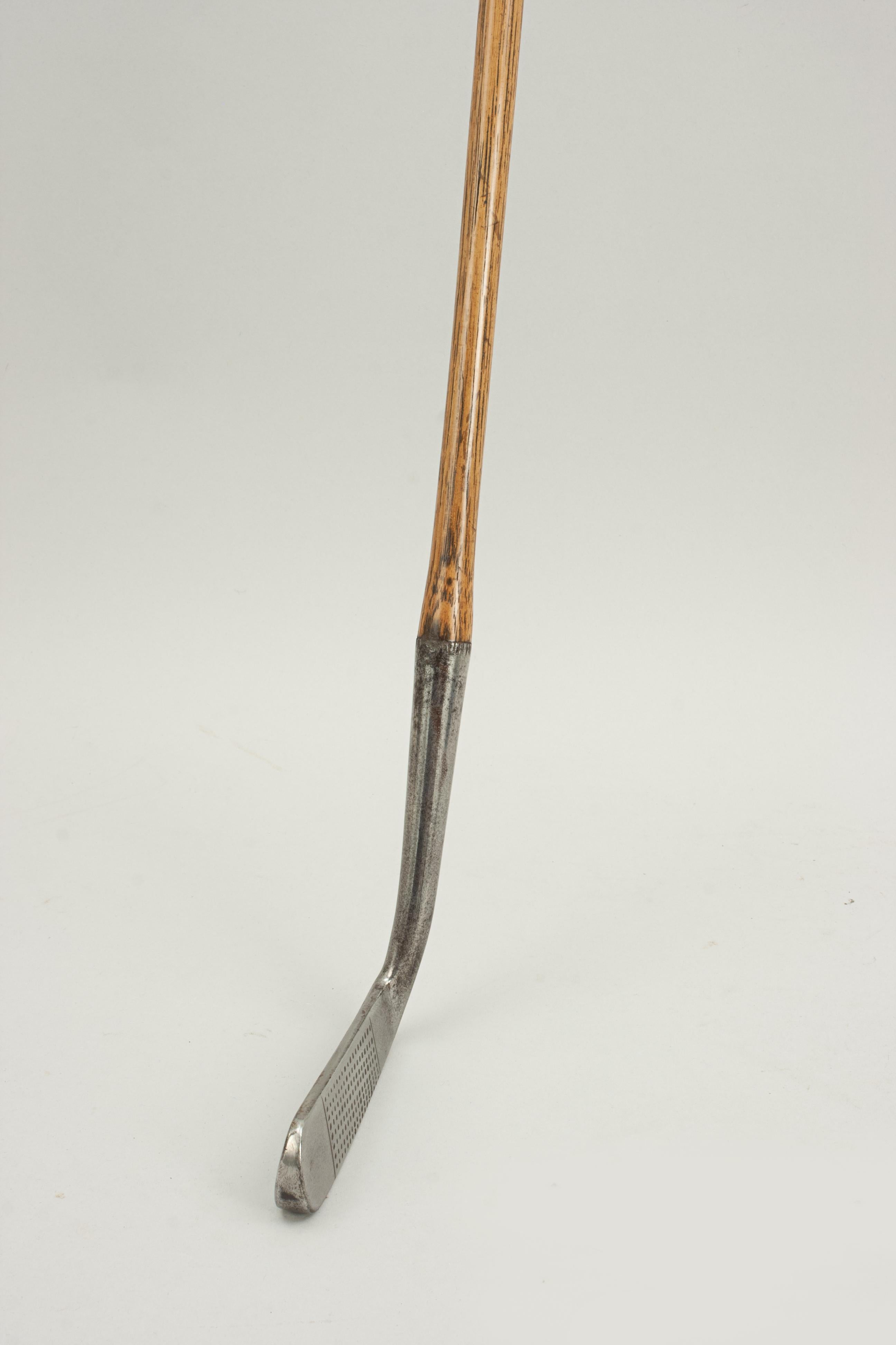 Vintage Golf Club, Putter by Cann & Taylor with J.h Taylor Autograph In Good Condition In Oxfordshire, GB