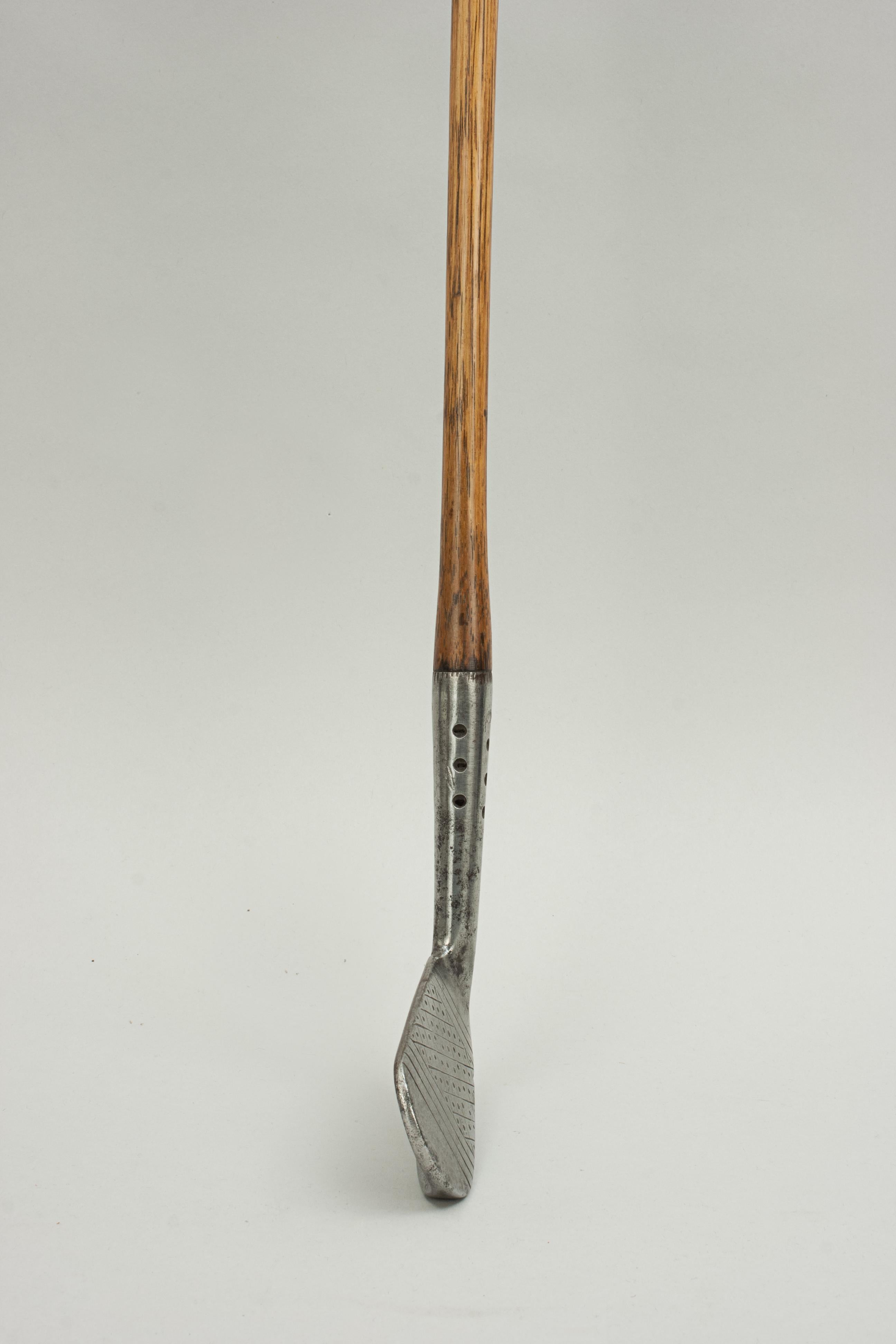 Vintage Golf Club, Special Maxwell Iron, Anderson St Andrews In Good Condition In Oxfordshire, GB