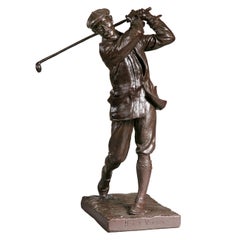 Vintage Golf Figure of Harry Vardon, Champion Golfer bu Hal Ludlow