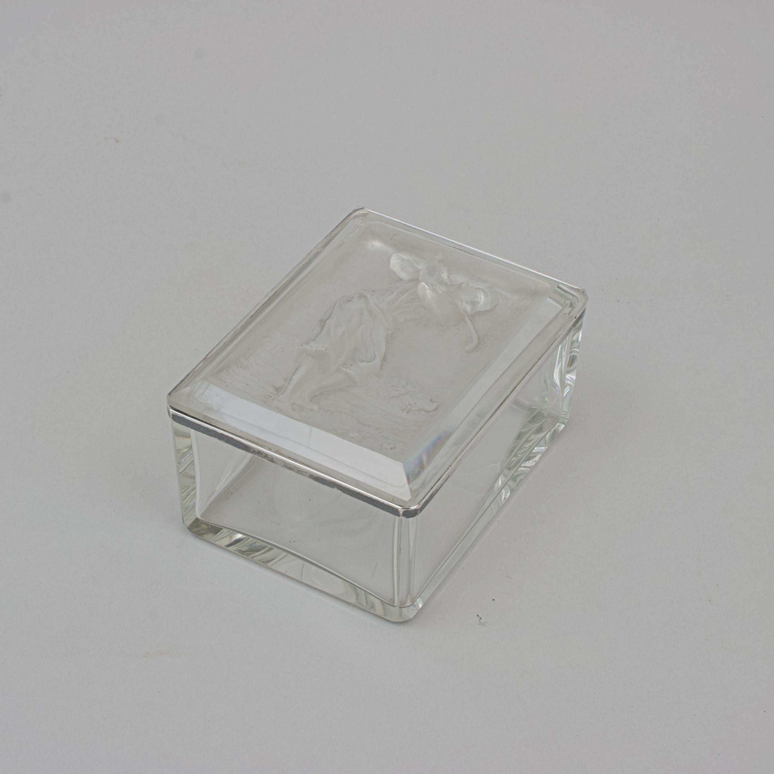 Vintage Golf Glass Box With Golfer, by Heinrich Hoffmann For Sale 1