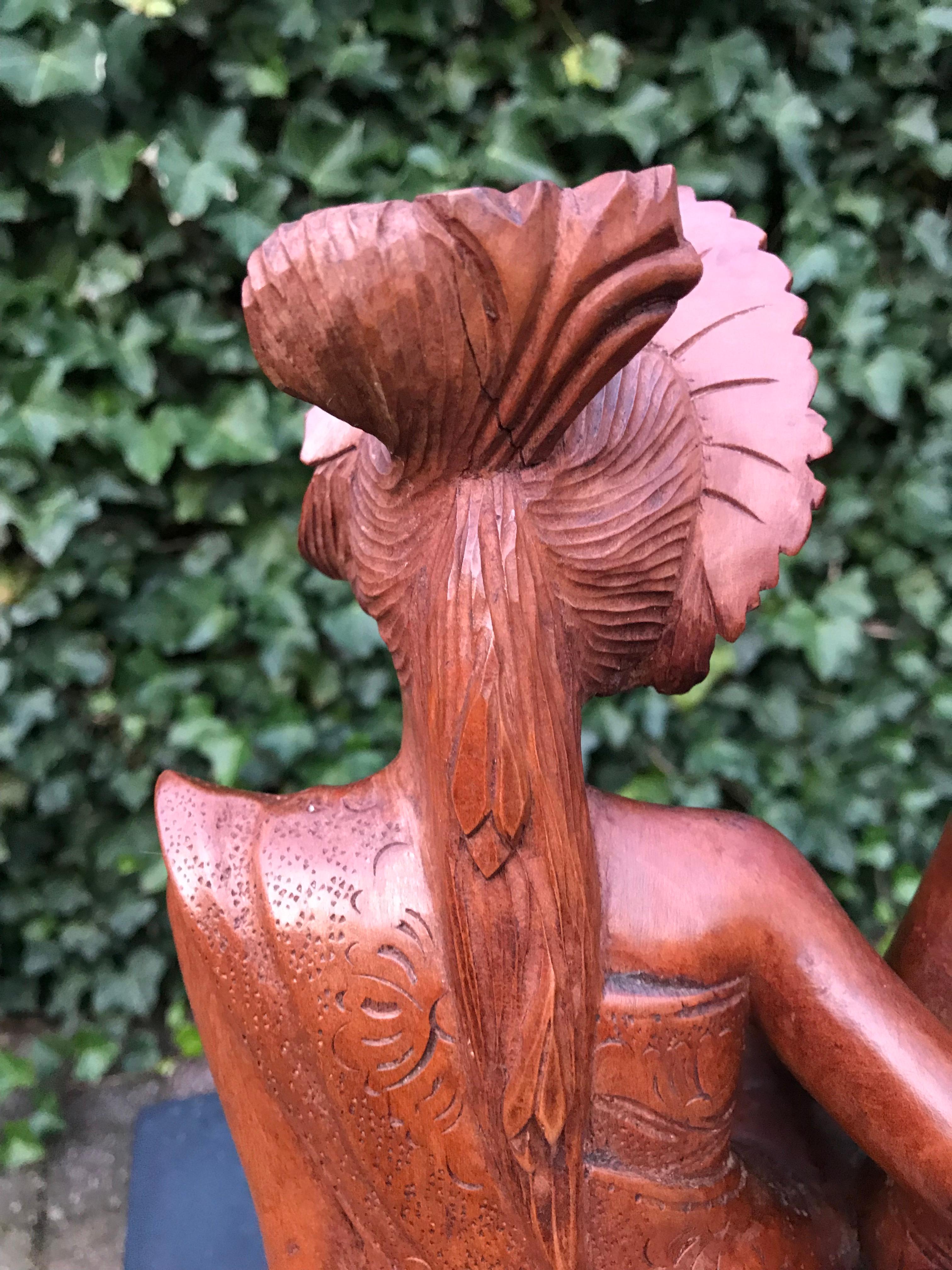 Estatua de Pareja de Boda de Bali, Indonesia, Vintage, de Buen Tamaño e Impresionante Tallada a Mano en venta 3