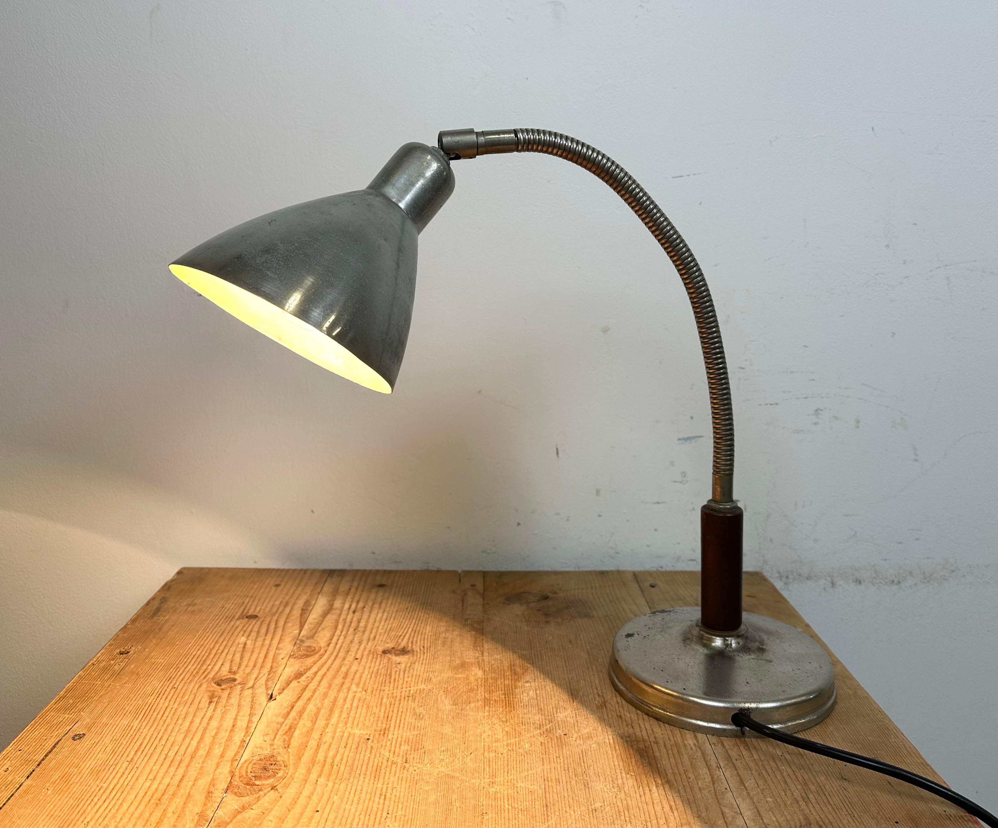 Vintage Gooseneck Table Lamp, 1950s For Sale 11