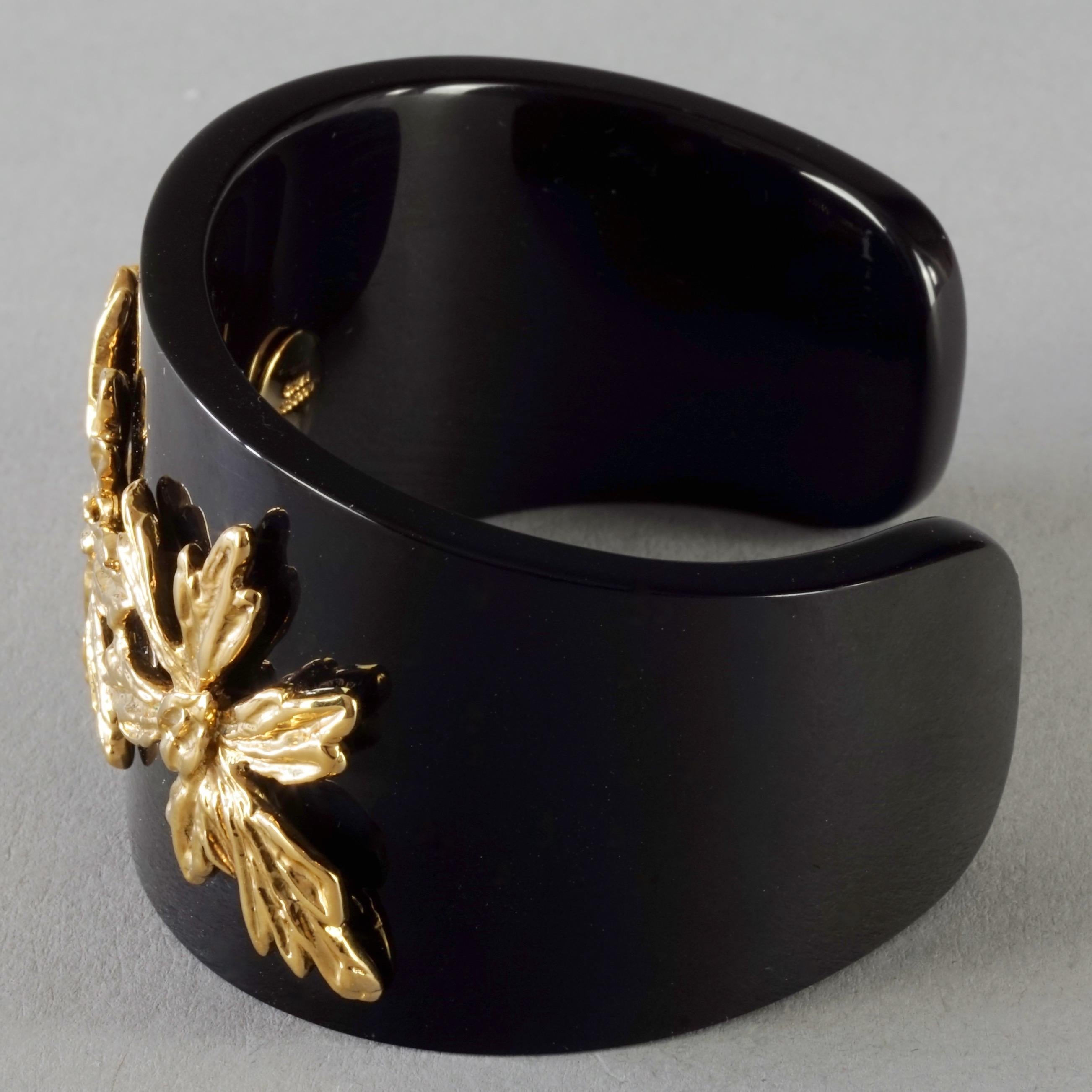 Vintage GOOSSENS PARIS Gilt Flower Overlay Black Acrylic Cuff Bracelet For Sale 1