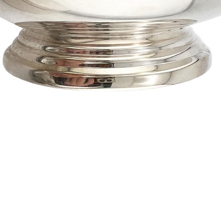 XX secolo Ciotola per caramelle con piedini in stile Revere di Gorham Silverplate d'epoca - Eleganza di metà secolo in vendita