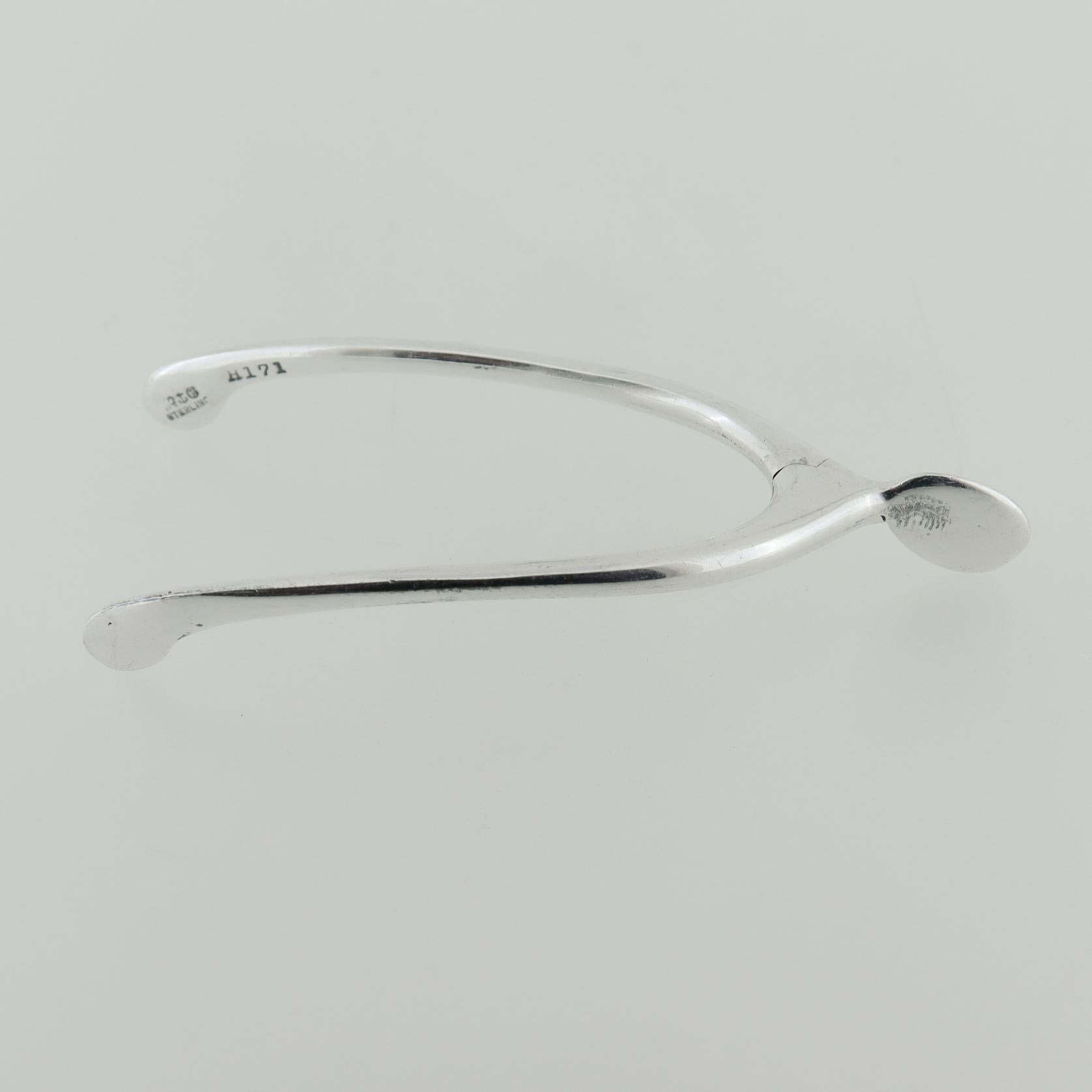 Vintage Gorham Sterling Silver Figural Wishbone Sugar Tongs In Good Condition For Sale In Philadelphia, PA