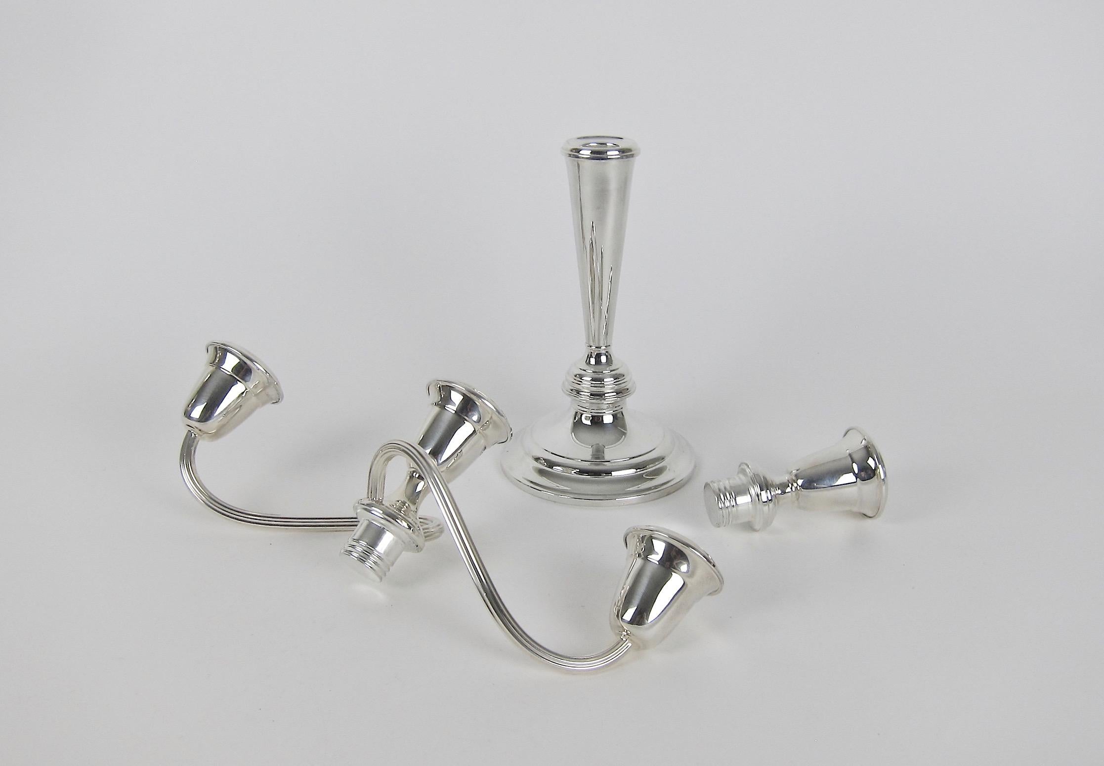 Vintage Gorham Three-Light Convertible Candelabra Pair in Silverplate In Good Condition In Los Angeles, CA