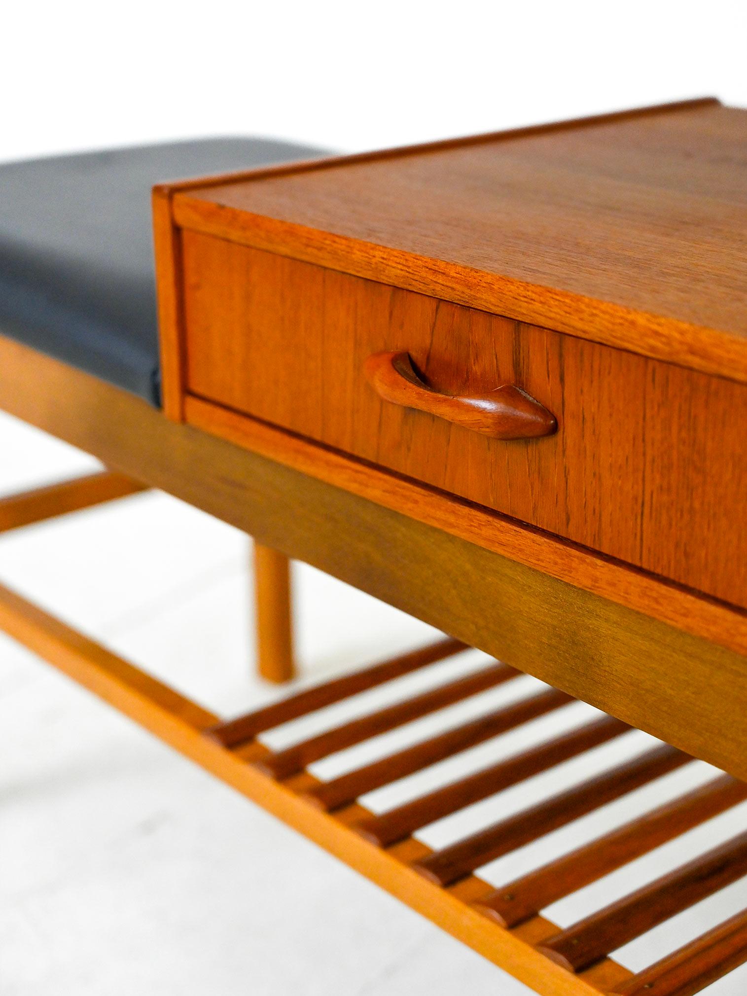Swedish Vintage 'Gossip chair' bench