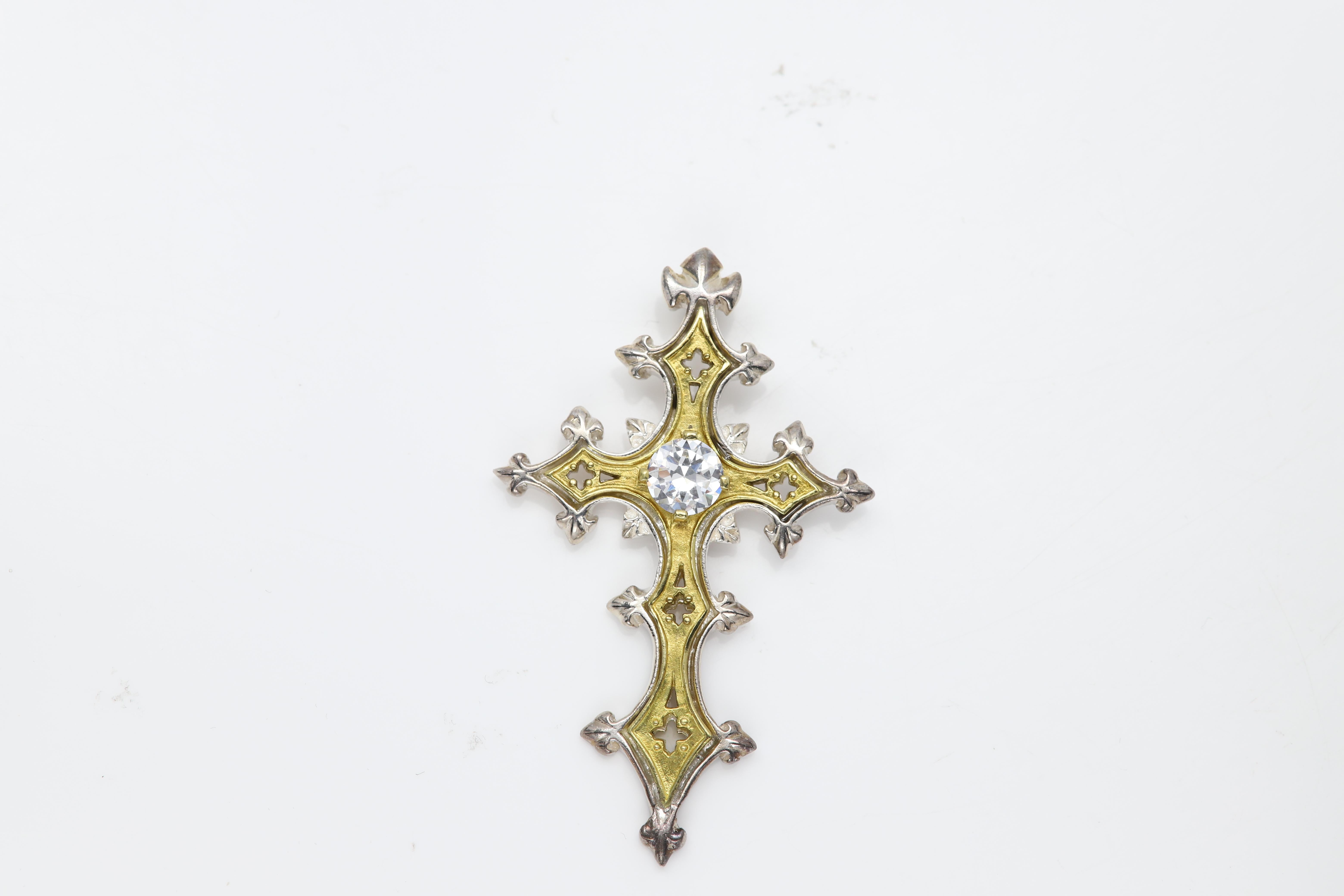 Croce gotica vintage in argento sterling 925 e ottone Artistics In condizioni Nuovo in vendita a Brooklyn, NY