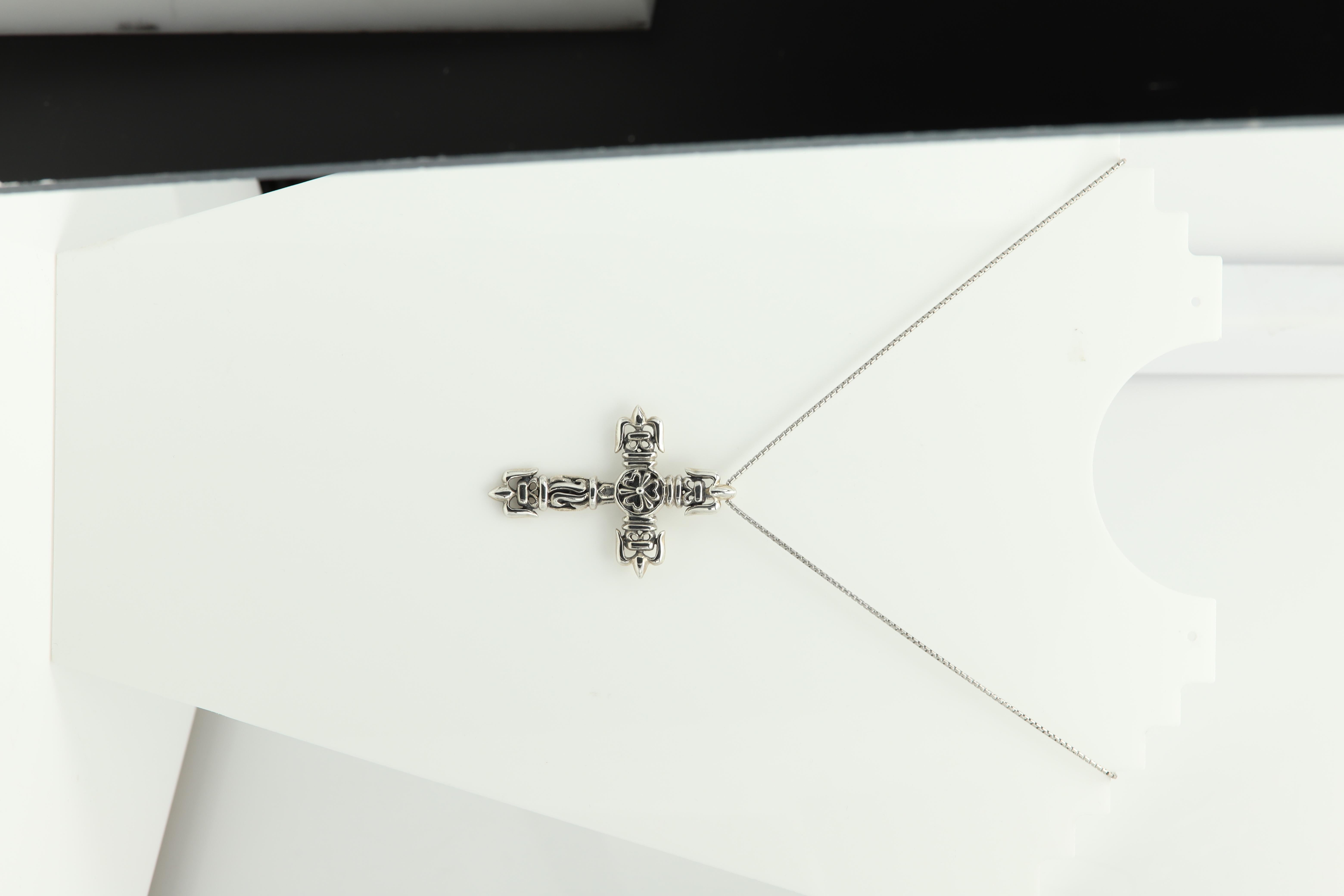Vintage Gothic / Tribal Cross
Sterling Silver 925  approx 14.50 grams
Pendant approx. size 2' inch tall (55 mm)
+Gift box
Complimentary Chain 16' Inch (style may very based on availability)