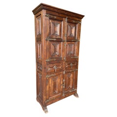 Vintage Gothic Revival geschnitzt Wood Cabinet