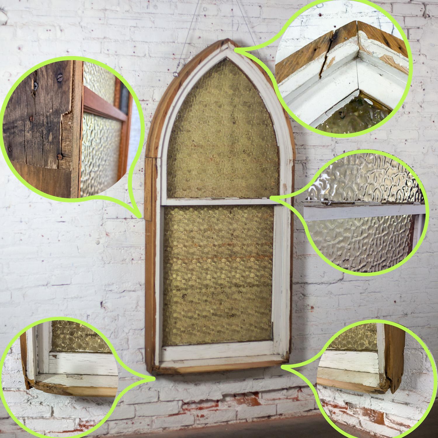Décor de fenêtre ou de mur en bois rustique de style gothique vintage avec verre bombé ambré en vente 11