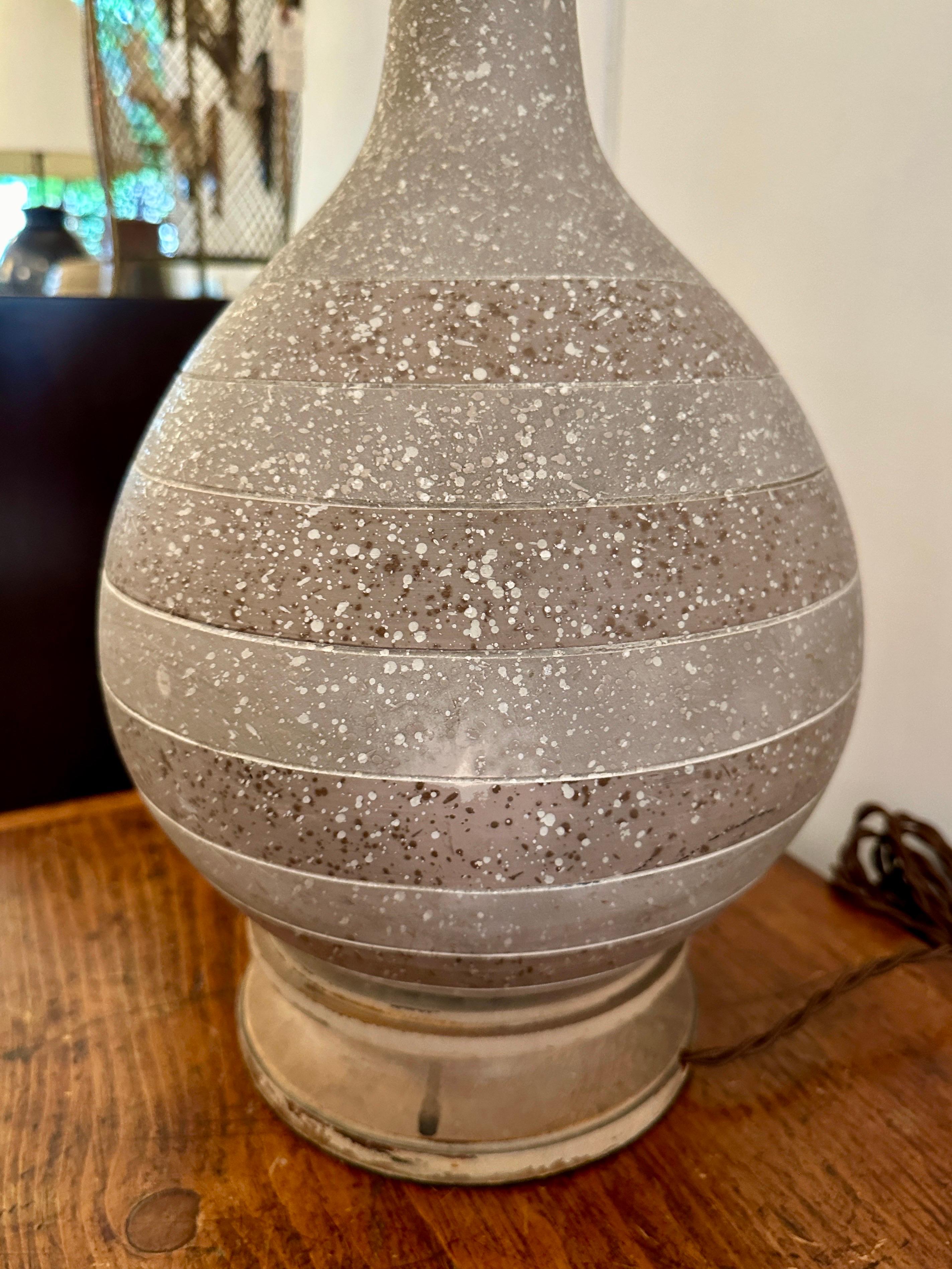 Mid-20th Century Vintage Gourd Shaped Ceramic Lamp in Matte Finish Table Lamp For Sale
