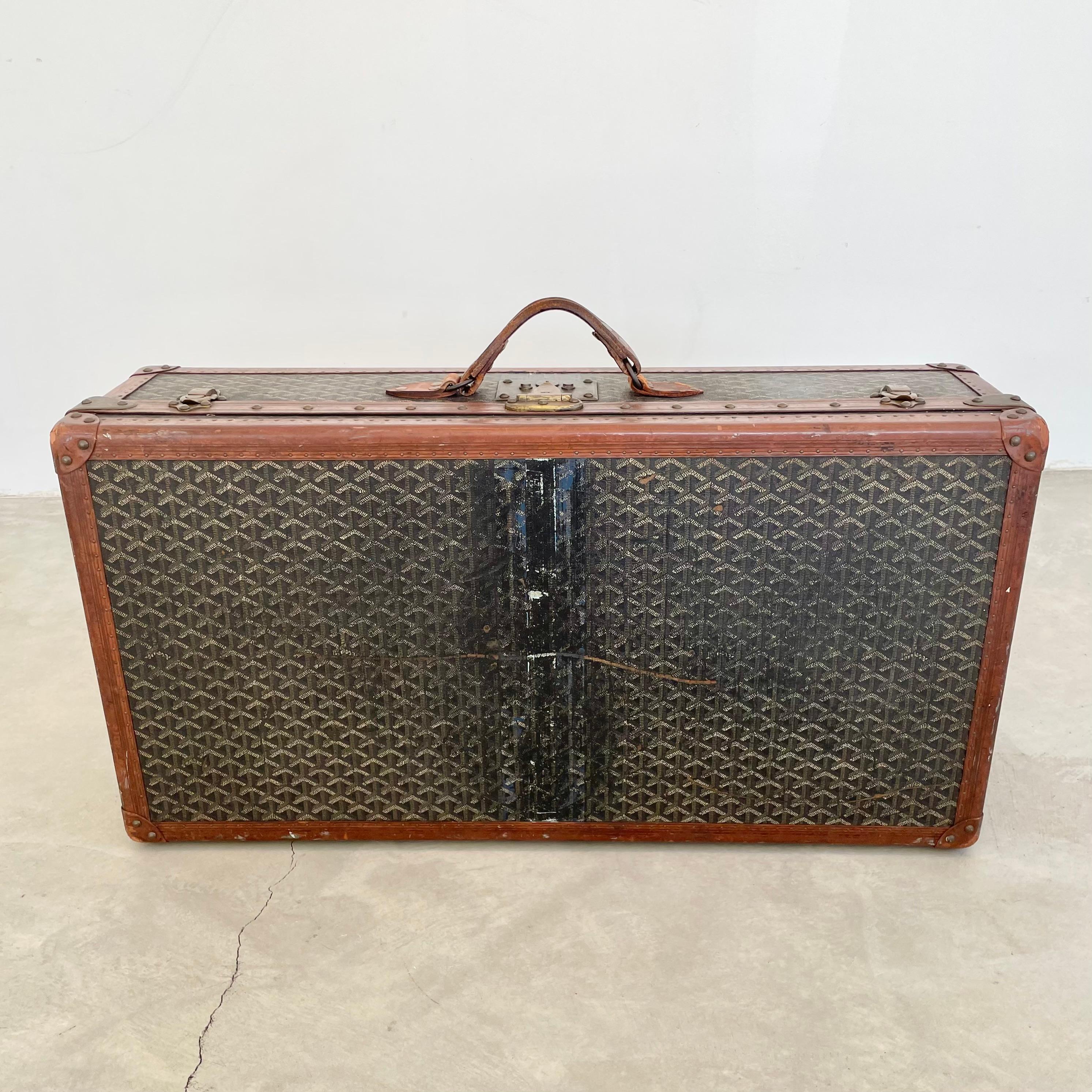 Women's or Men's Vintage Goyard Trunk For Sale