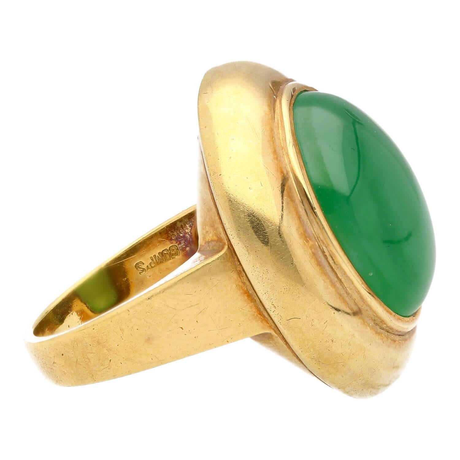 Cabochon Vintage Grade A Jadeite Jade Gump's San Francisco Bezel Set Ring in 18K Gold For Sale
