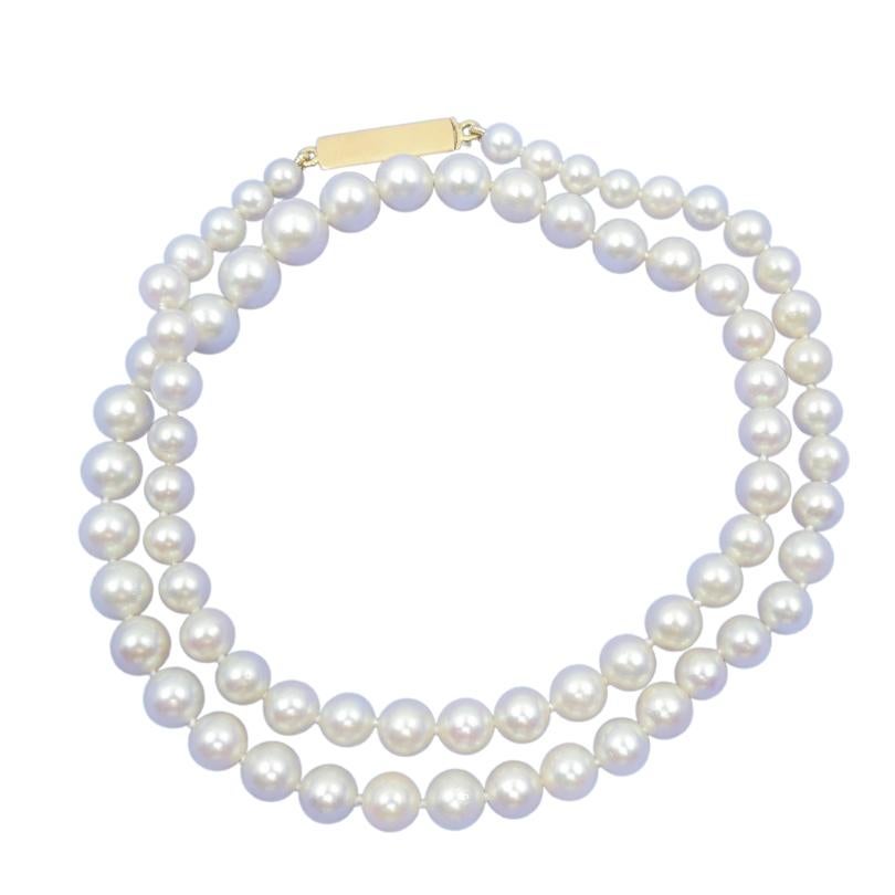 Vintage Graduated Pearl Necklace 18k Gold Clasp For Sale 3