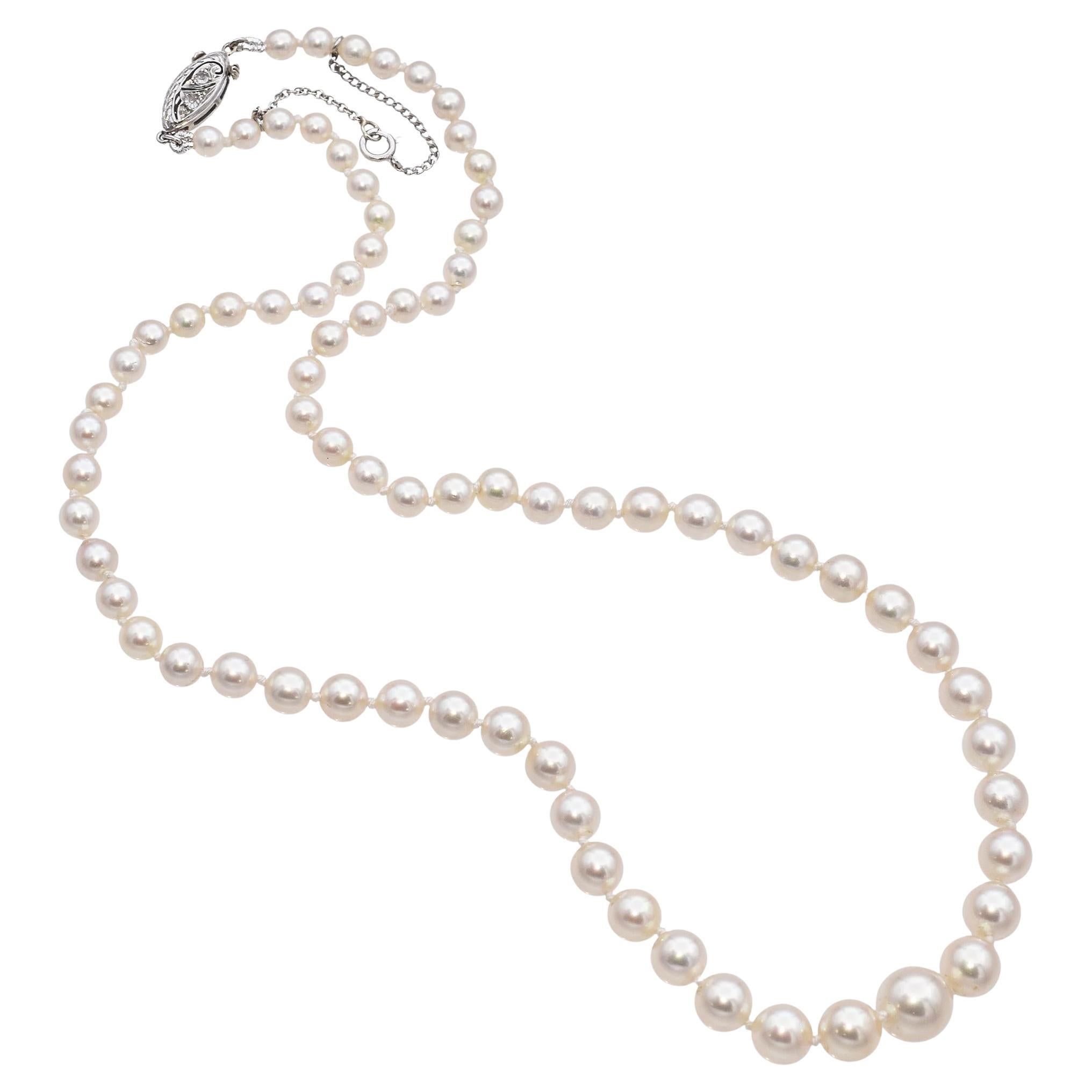 Vintage Graduated Pearl Necklace with Platinum Diamond Clasp