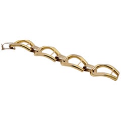 Retro Grand Chic 18 Karat Huge Stirrups Link Bracelet